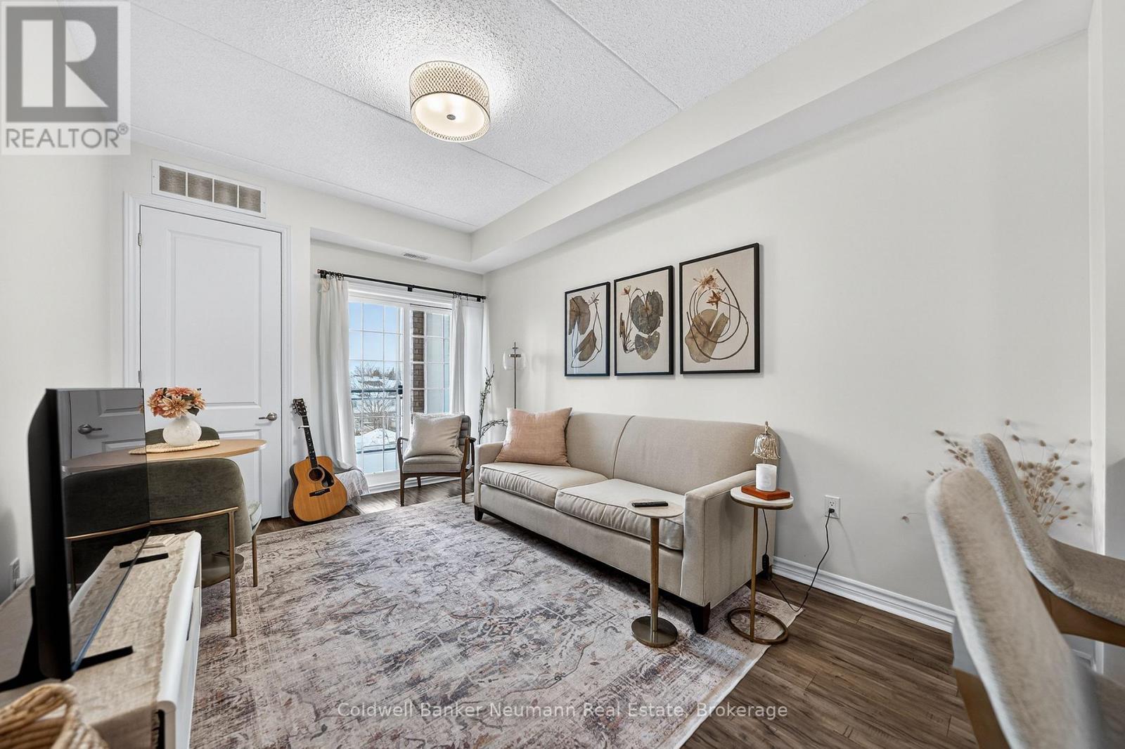 316 - 1077 Gordon Street, Guelph (Kortright West), ON - Indoor Photo Showing Other Room