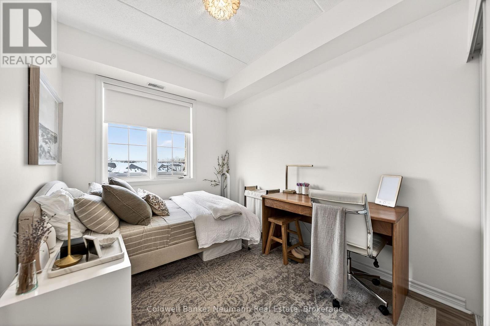 316 - 1077 Gordon Street, Guelph (Kortright West), ON - Indoor Photo Showing Bedroom