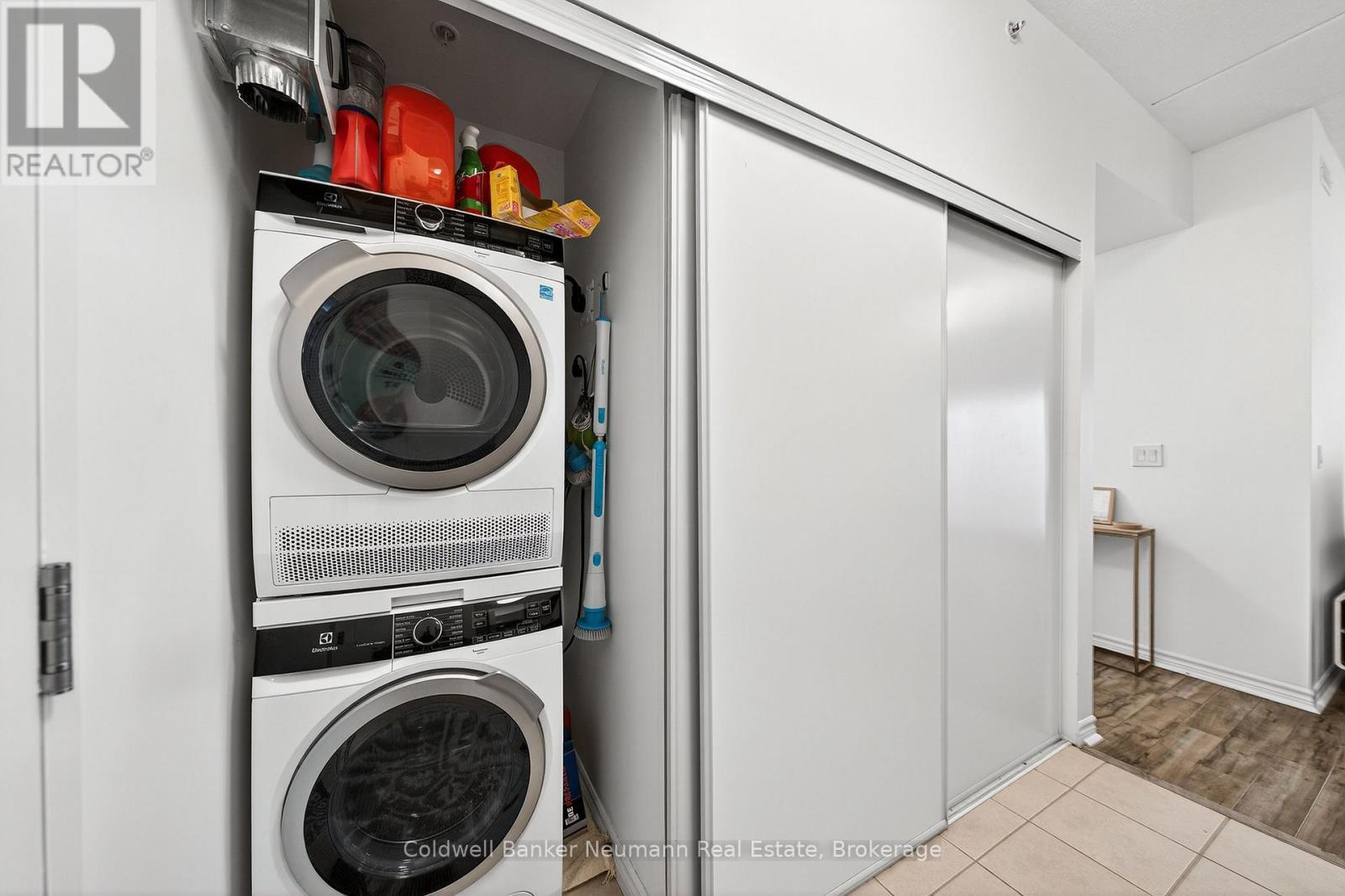 316 - 1077 Gordon Street, Guelph (Kortright West), ON - Indoor Photo Showing Laundry Room