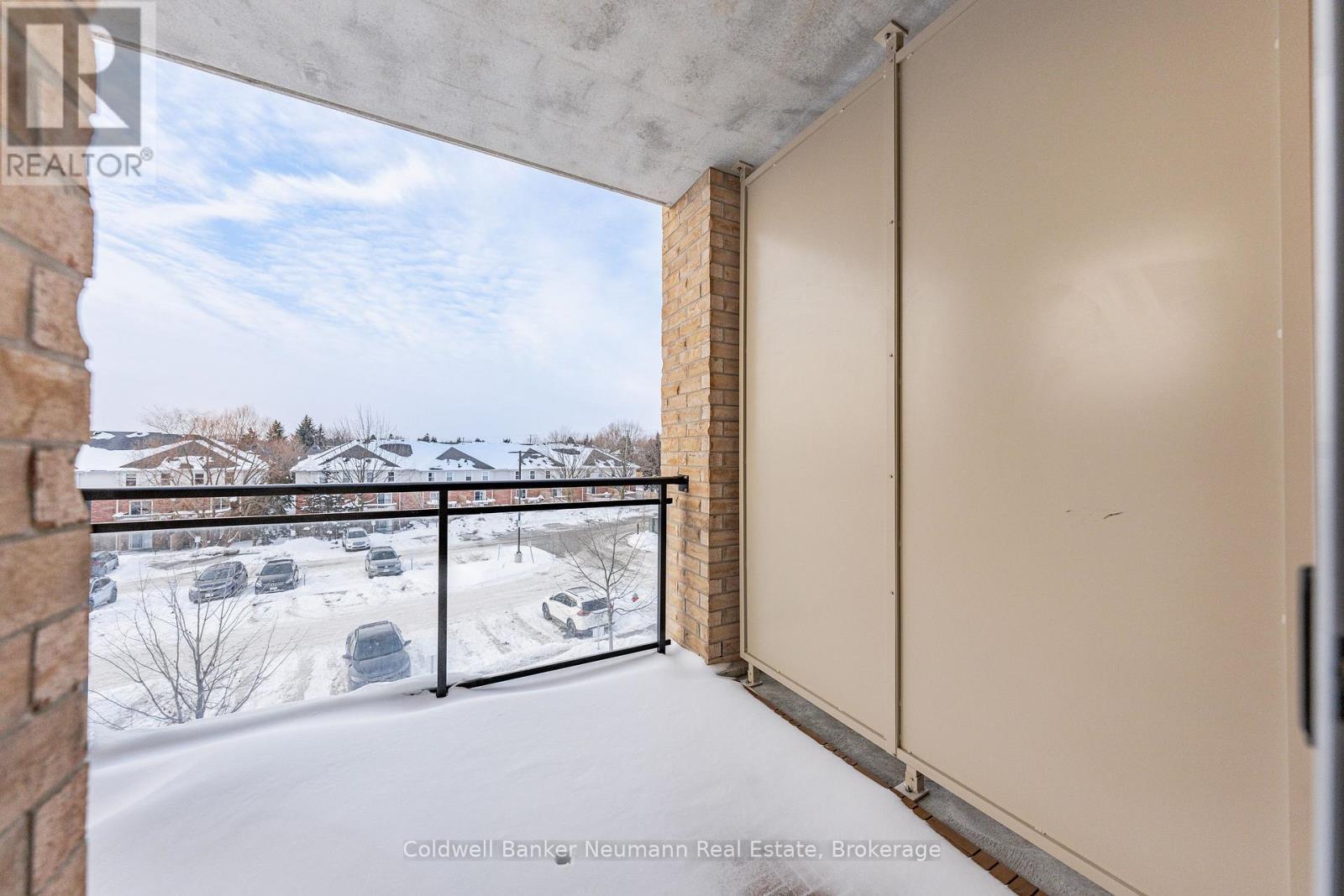 316 - 1077 Gordon Street, Guelph (Kortright West), ON - Outdoor