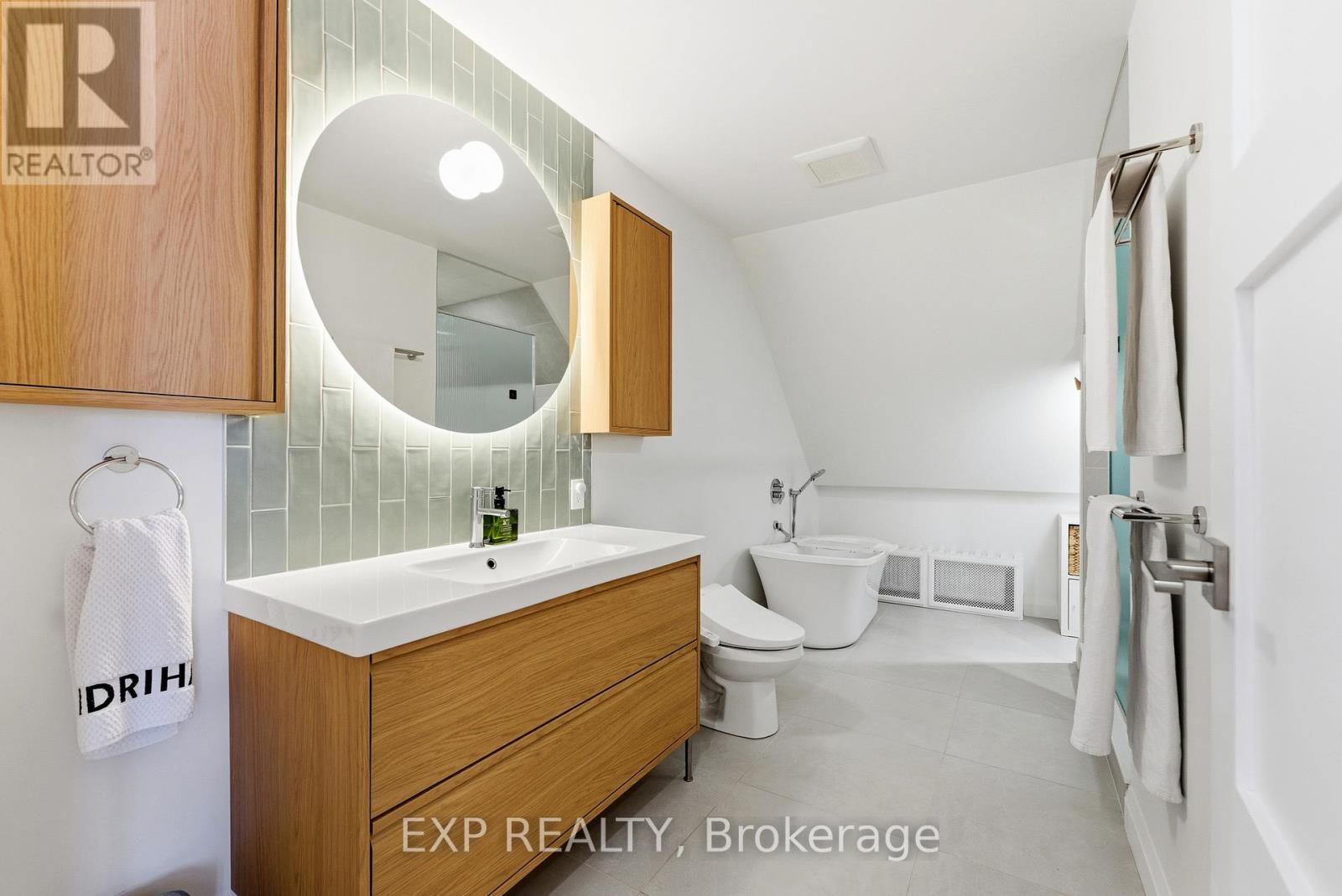 3289 Blessington Road, Tyendinaga (Tyendinaga Township), ON - Indoor Photo Showing Bathroom