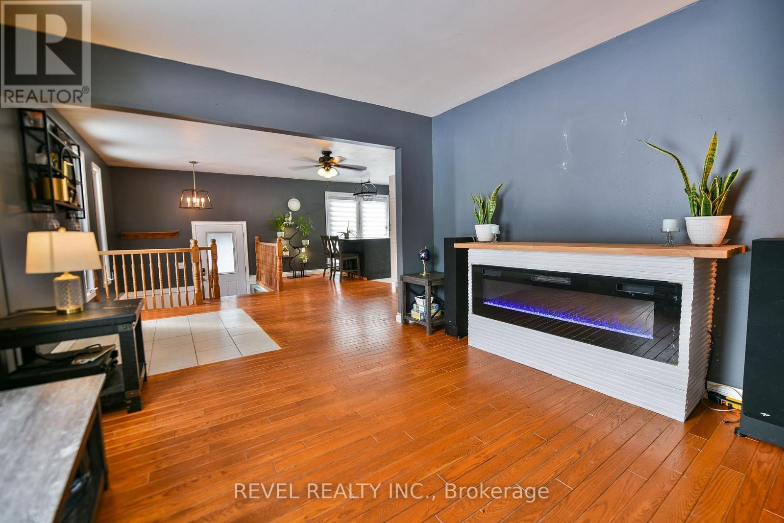 978 Municipal Road, Timmins (Tm - Outside East), ON - Indoor Photo Showing Living Room With Fireplace