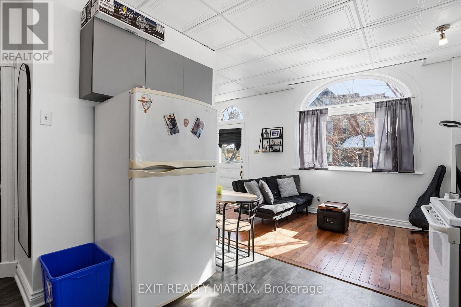 5505 Osgoode Main Street, Ottawa, ON -