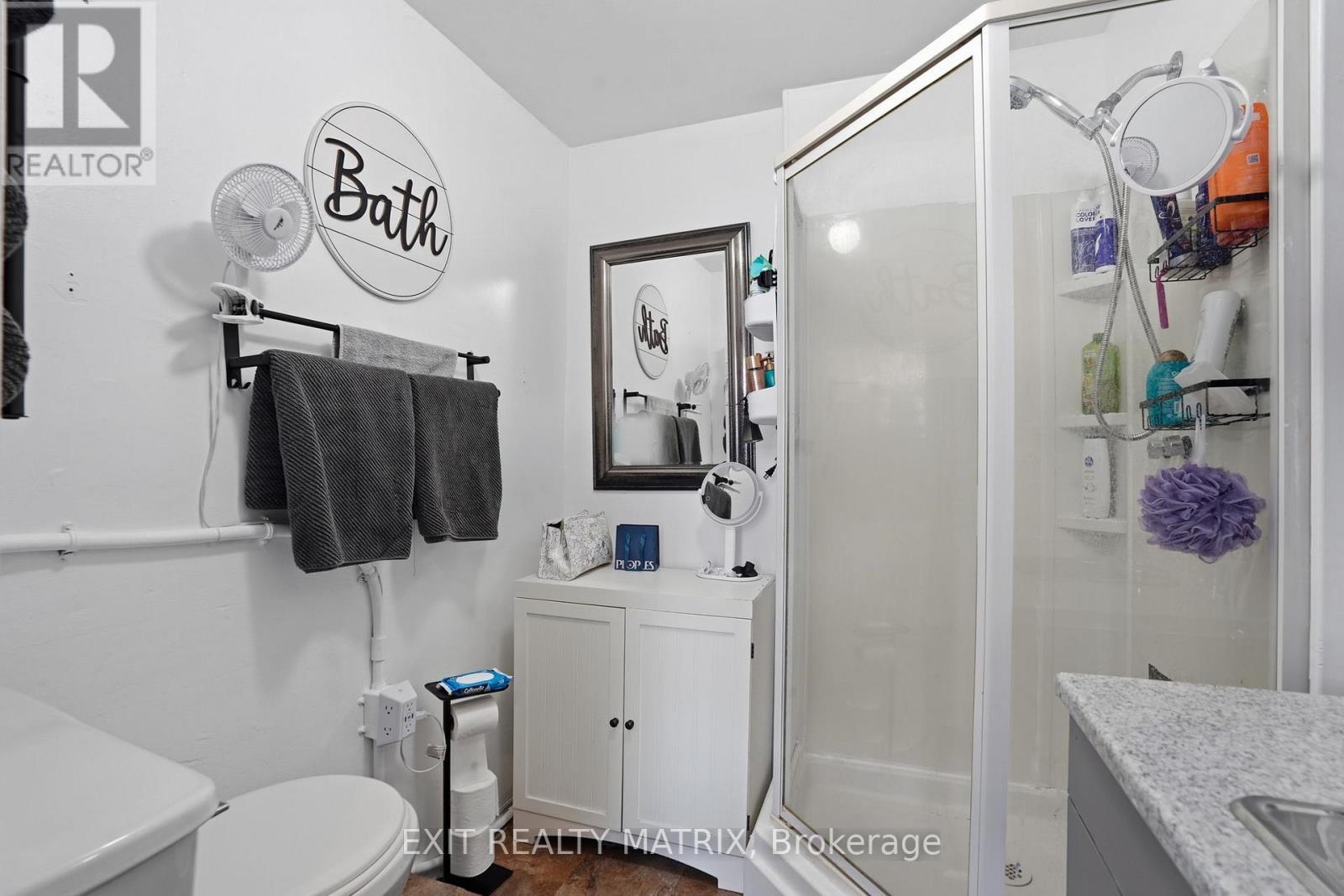 5505 Osgoode Main Street, Ottawa, ON - Indoor Photo Showing Bathroom