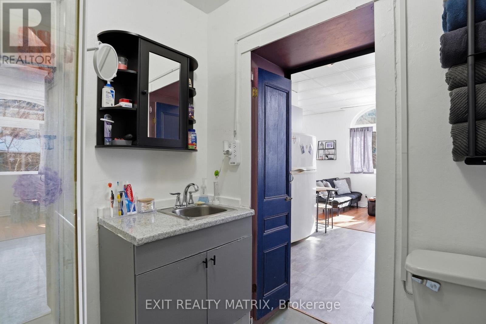 5505 Osgoode Main Street, Ottawa, ON - Indoor Photo Showing Bathroom