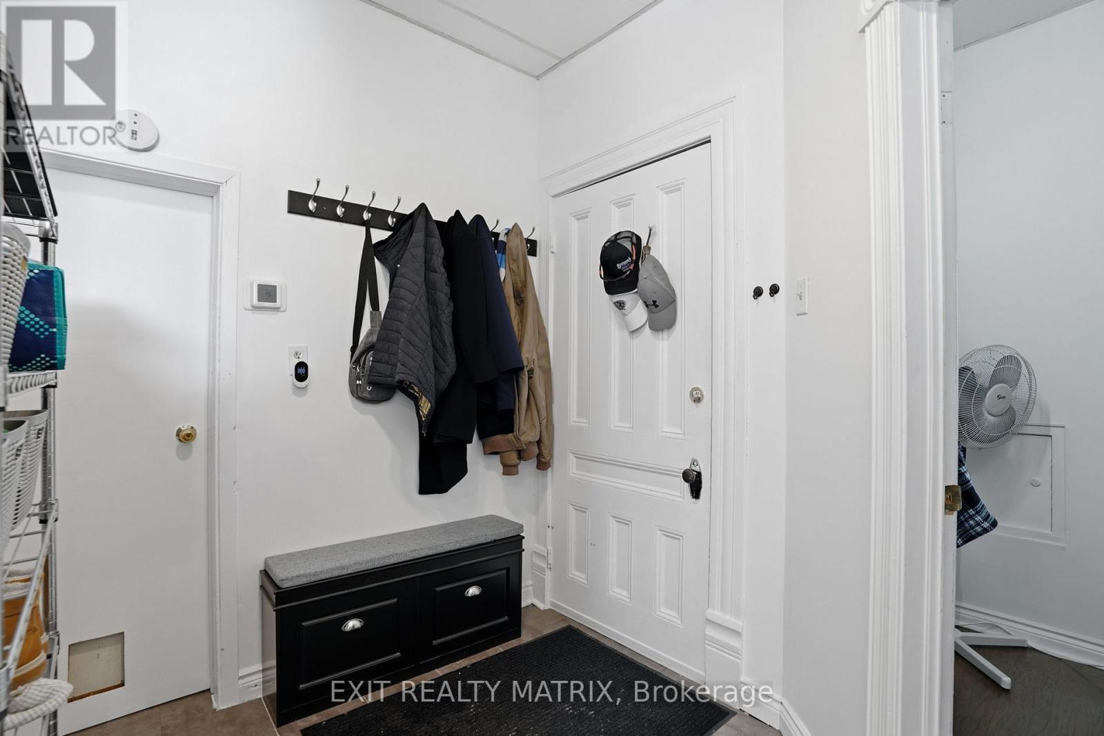 5505 Osgoode Main Street, Ottawa, ON - Indoor