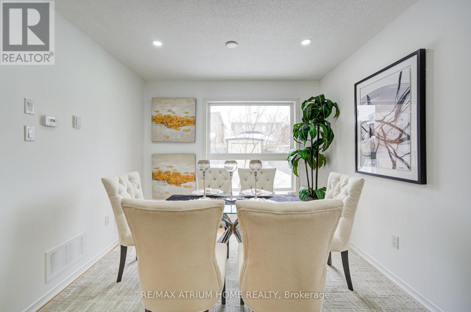 59 Hollybush Drive, Vaughan, ON - Indoor Photo Showing Dining Room