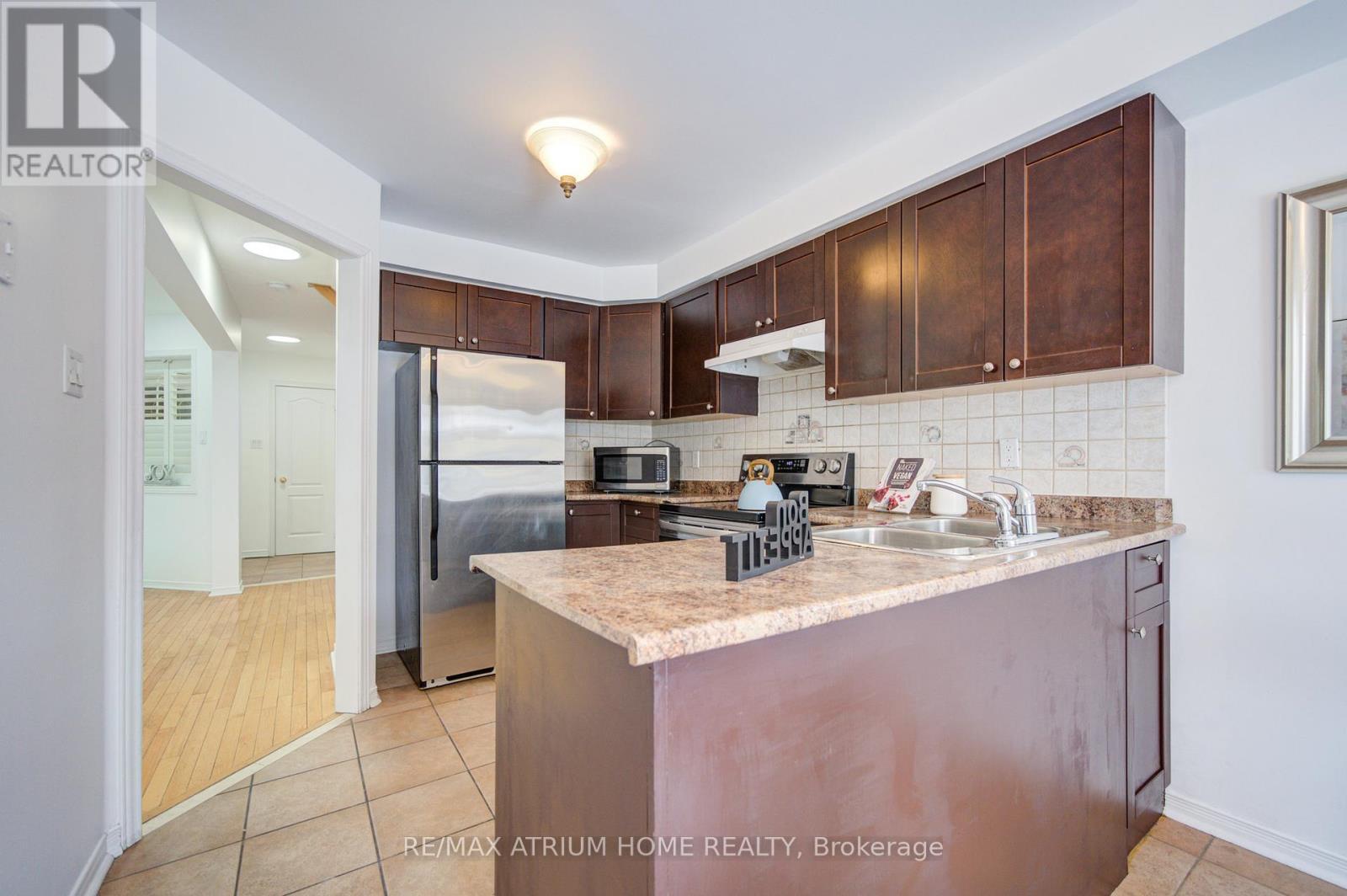 59 Hollybush Drive, Vaughan, ON - Indoor Photo Showing Kitchen With Double Sink