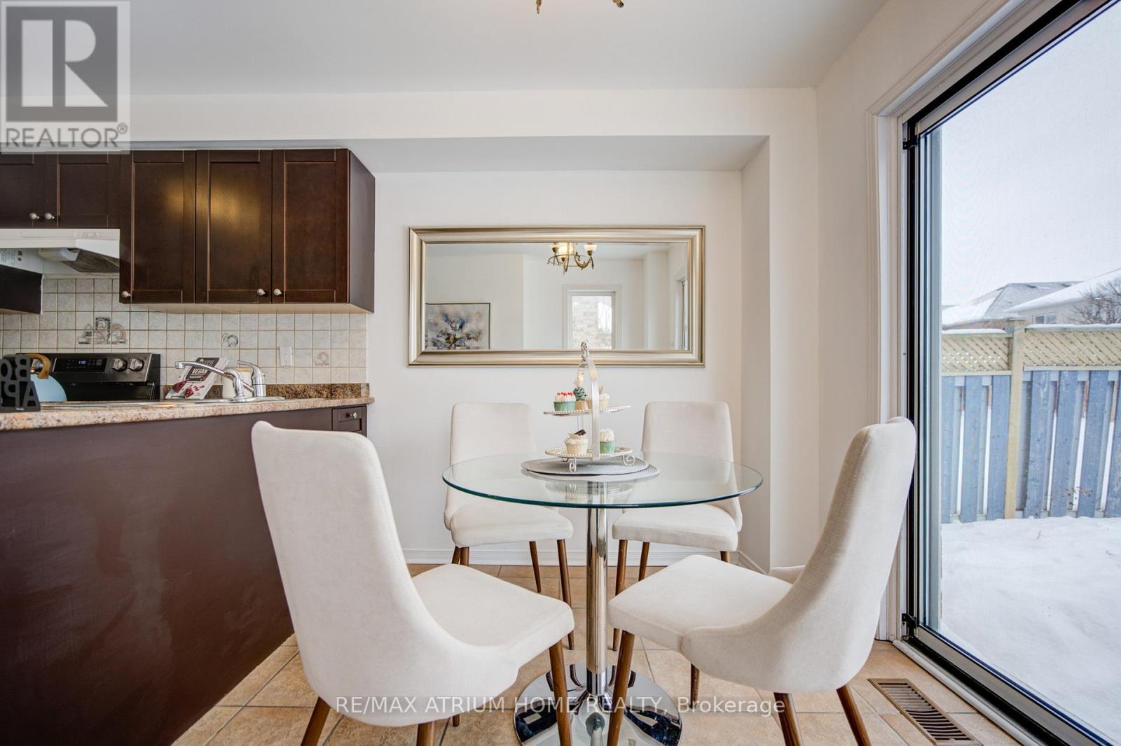 59 Hollybush Drive, Vaughan, ON - Indoor Photo Showing Dining Room