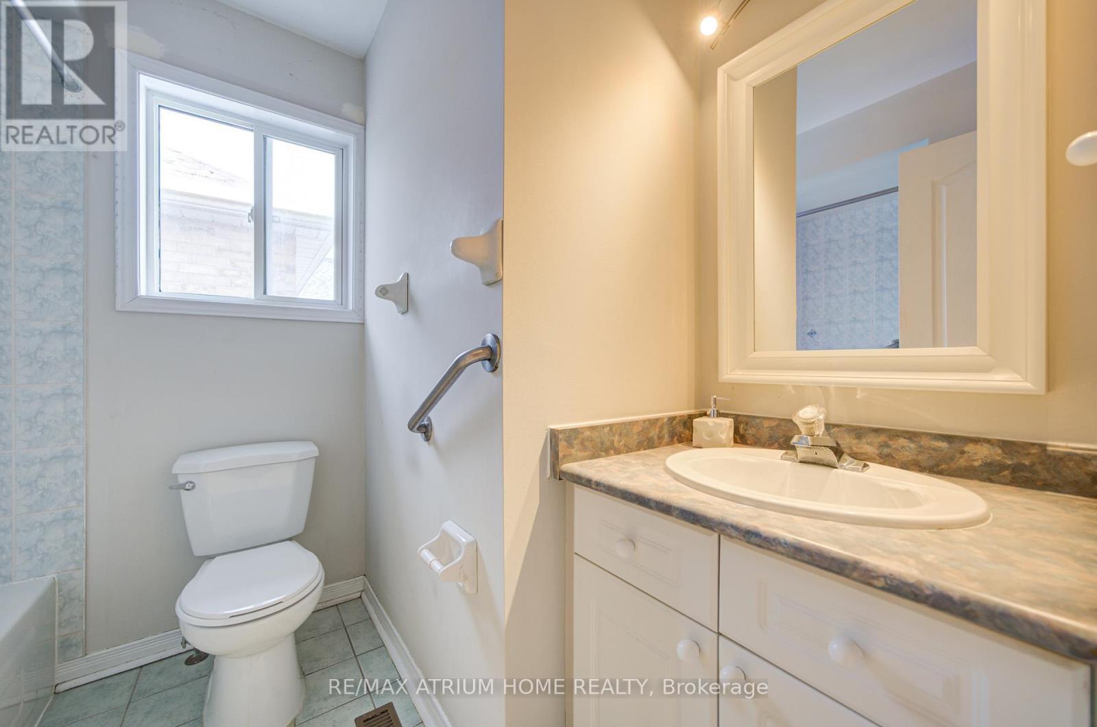 59 Hollybush Drive, Vaughan, ON - Indoor Photo Showing Bathroom