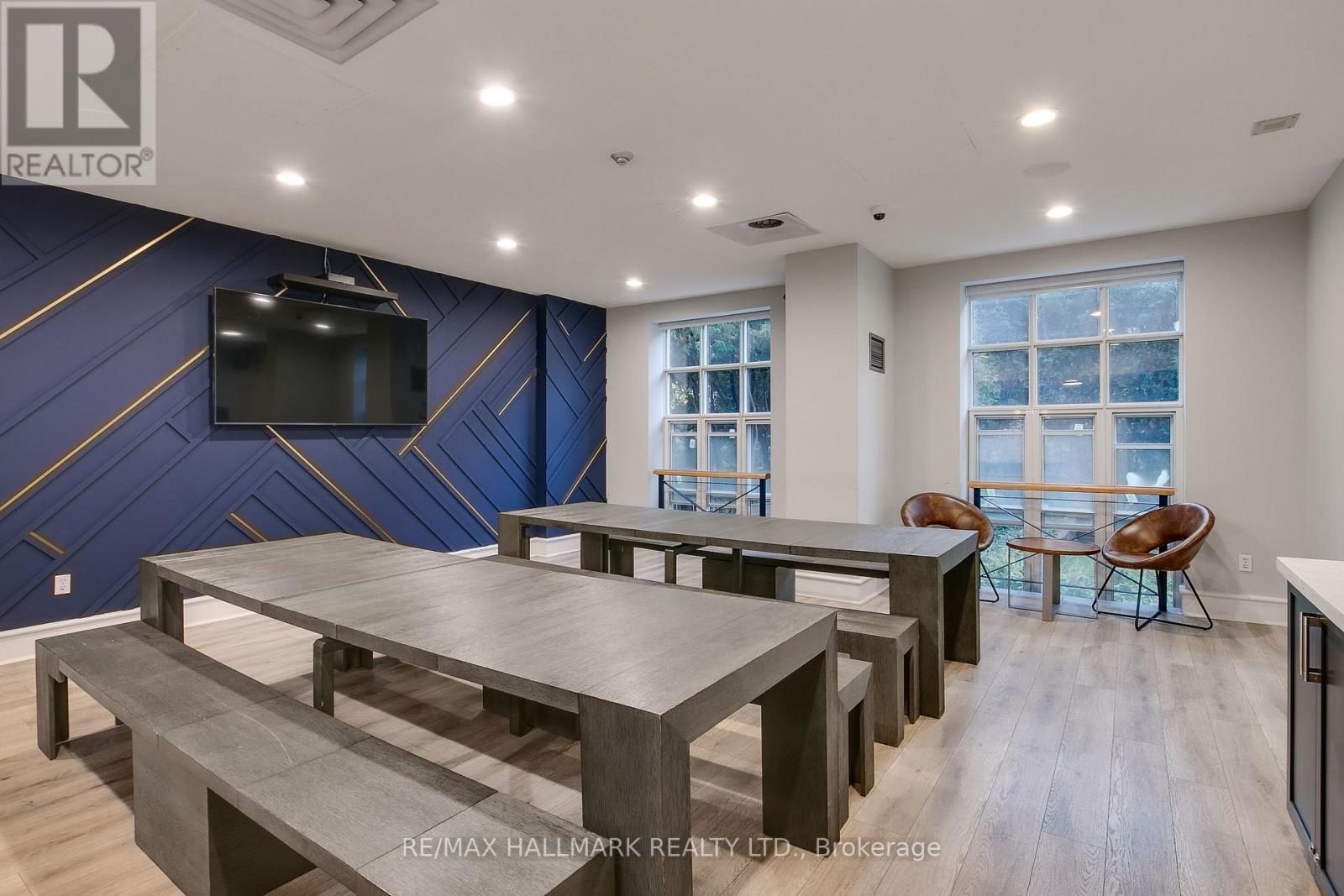 1103 - 21 Overlea Boulevard, Toronto, ON - Indoor