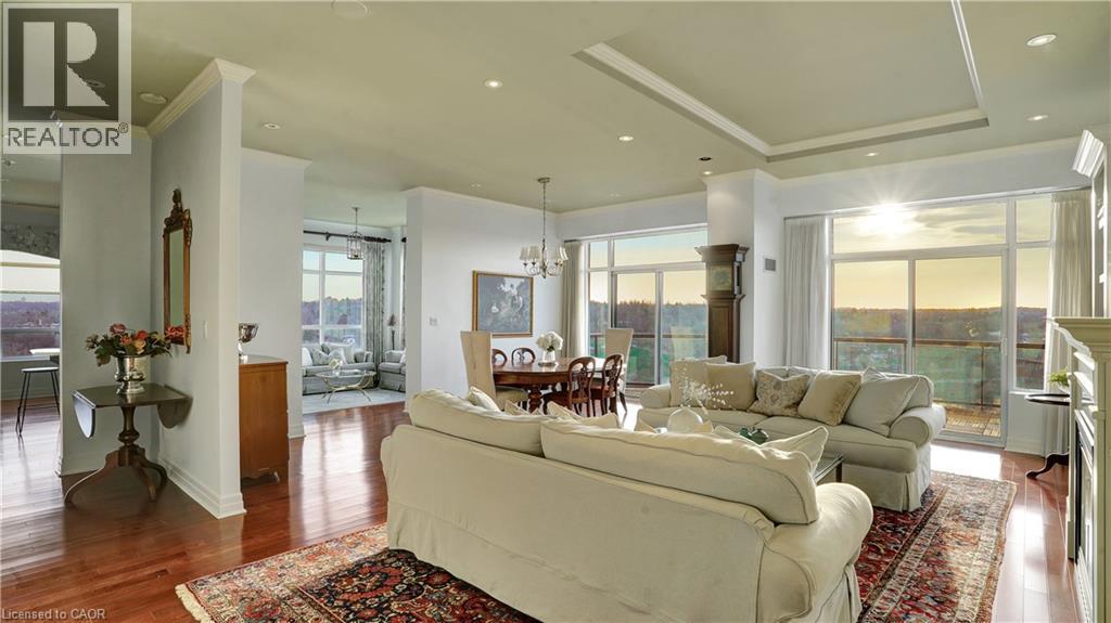 170 Water Street N Unit# Uph4, Cambridge, ON - Indoor Photo Showing Living Room