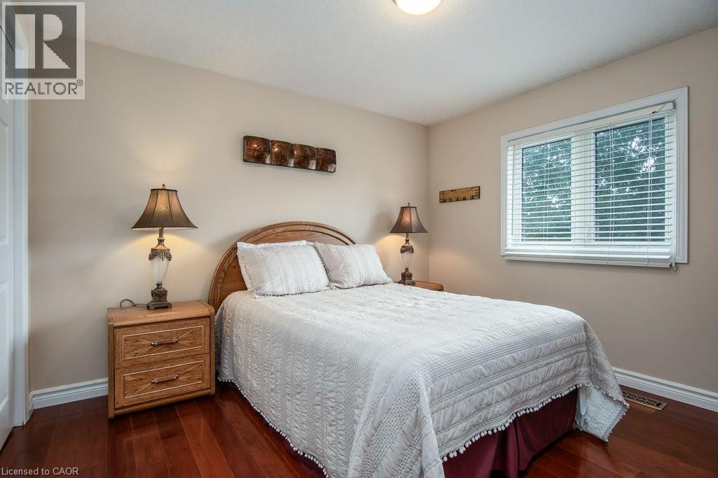 110 Deer Ridge Drive, Kitchener, ON - Indoor Photo Showing Bedroom