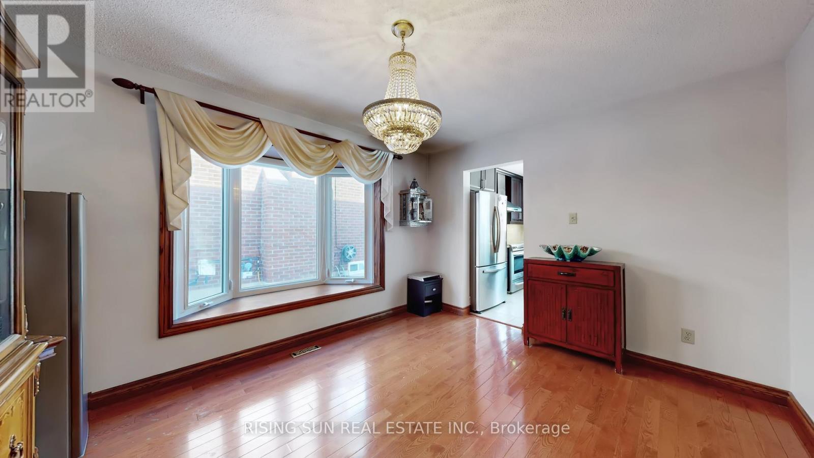 122 Barr Crescent, Brampton, ON - Indoor Photo Showing Other Room