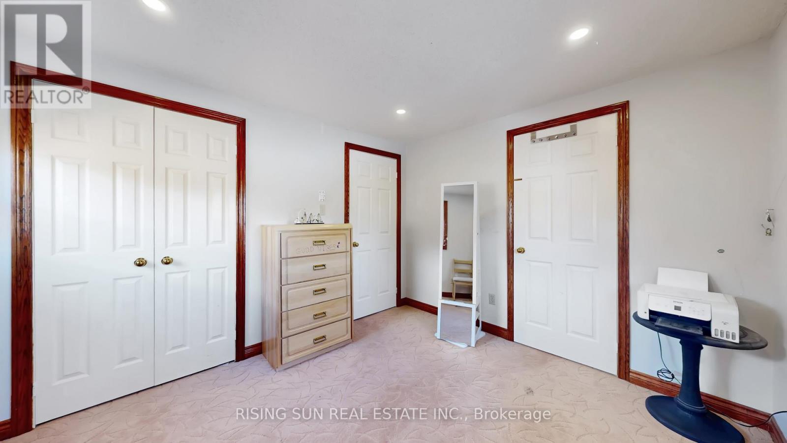 122 Barr Crescent, Brampton, ON - Indoor