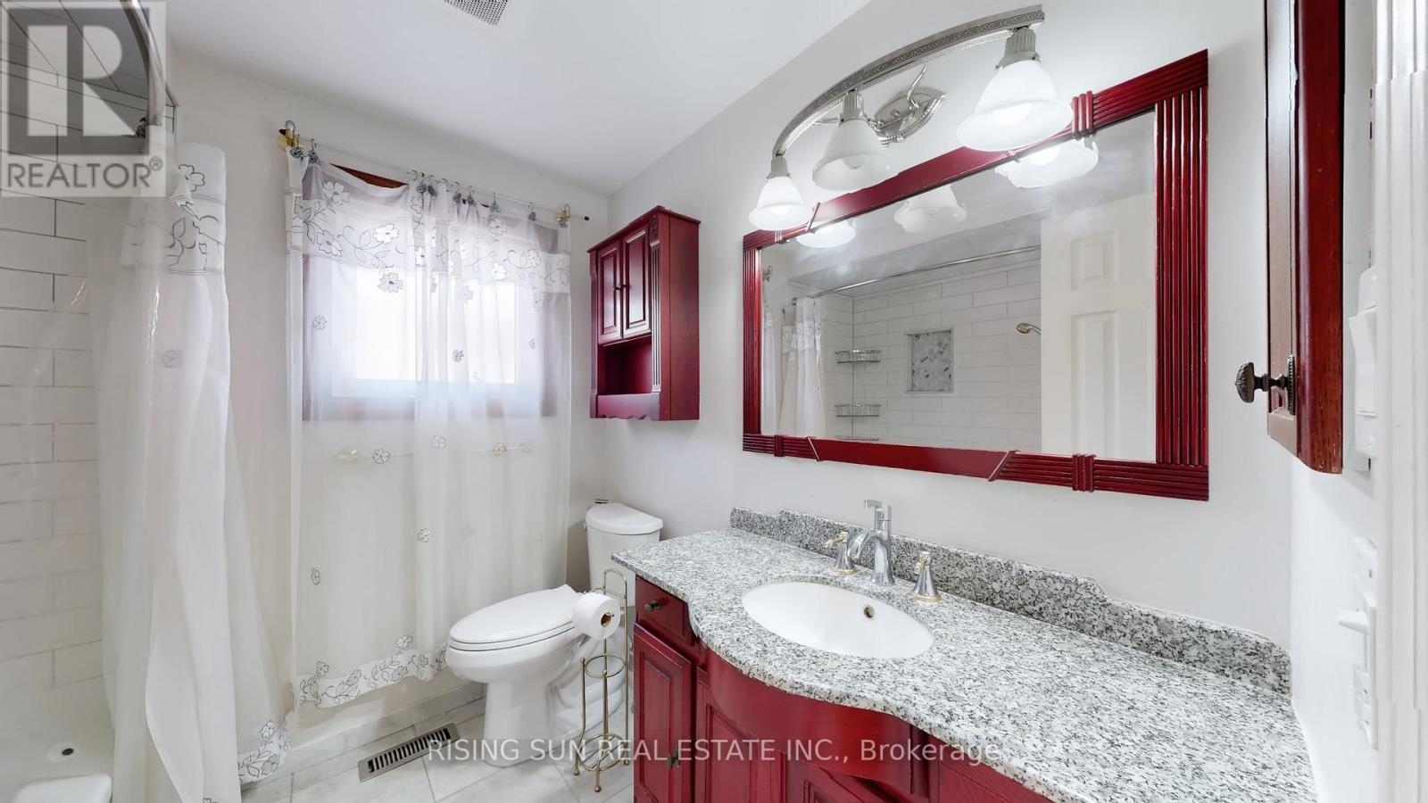 122 Barr Crescent, Brampton, ON - Indoor Photo Showing Bathroom
