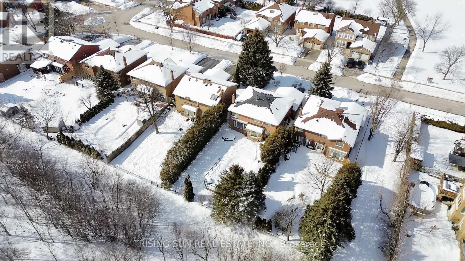 122 Barr Crescent, Brampton, ON - Outdoor