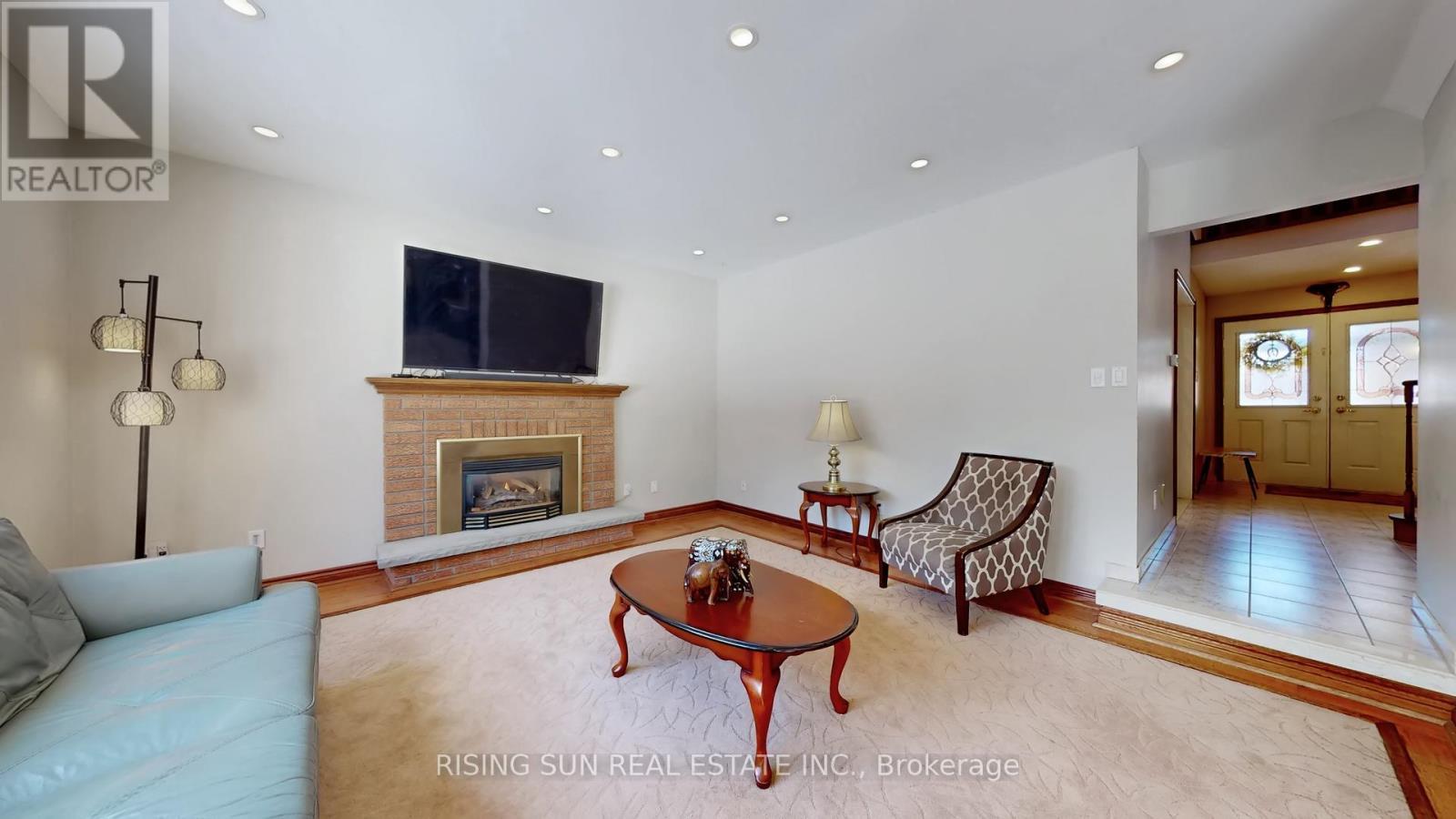 122 Barr Crescent, Brampton, ON - Indoor Photo Showing Living Room With Fireplace