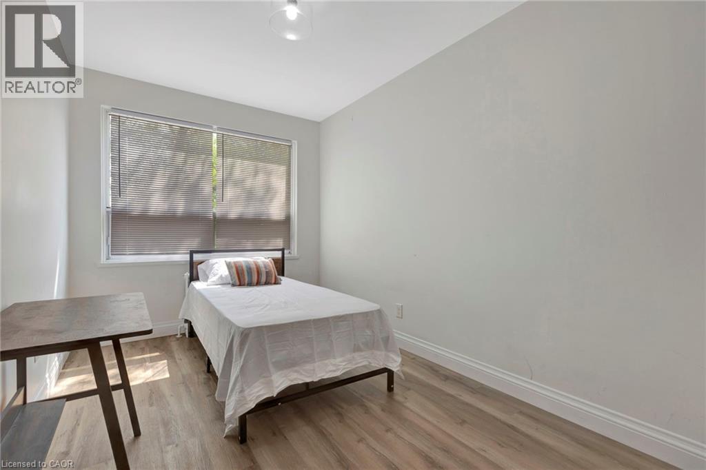 37 Mericourt Road Unit# 304, Hamilton, ON - Indoor Photo Showing Bedroom