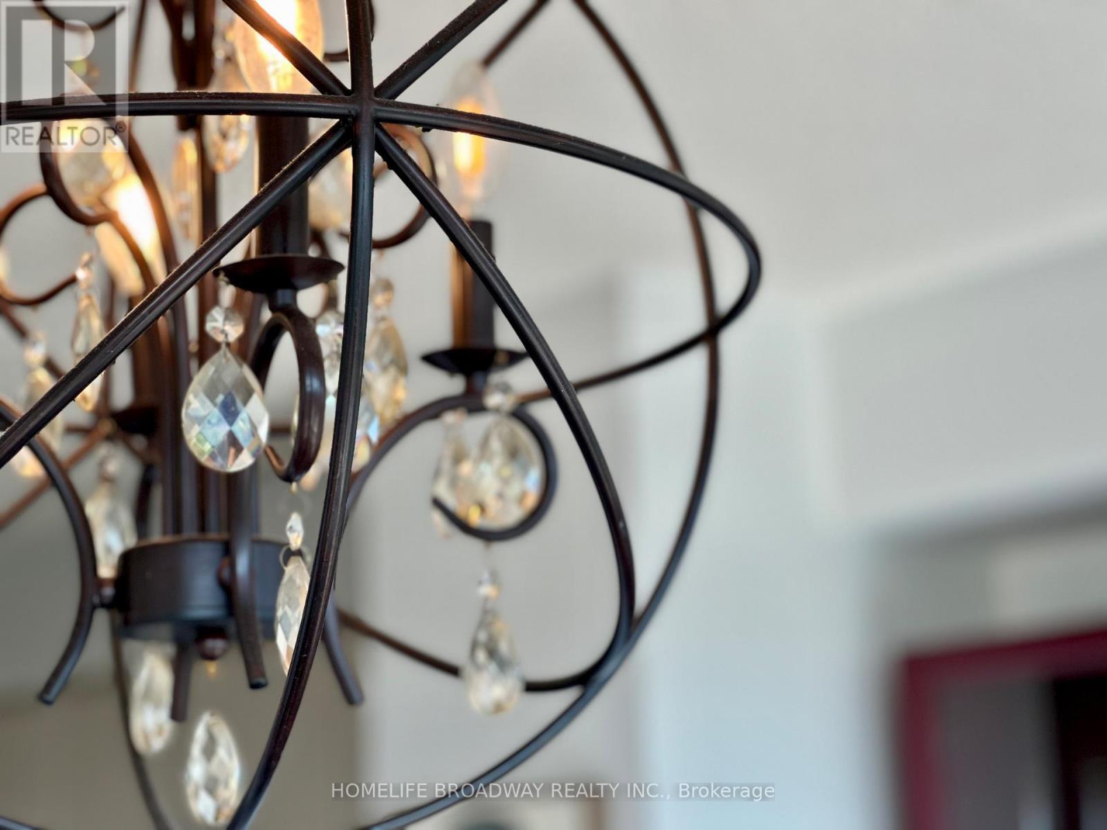 Nice Light Fixtures - 1709 - 2155 Burnhamthorpe Road W, Mississauga, ON - Indoor Photo Showing Other Room