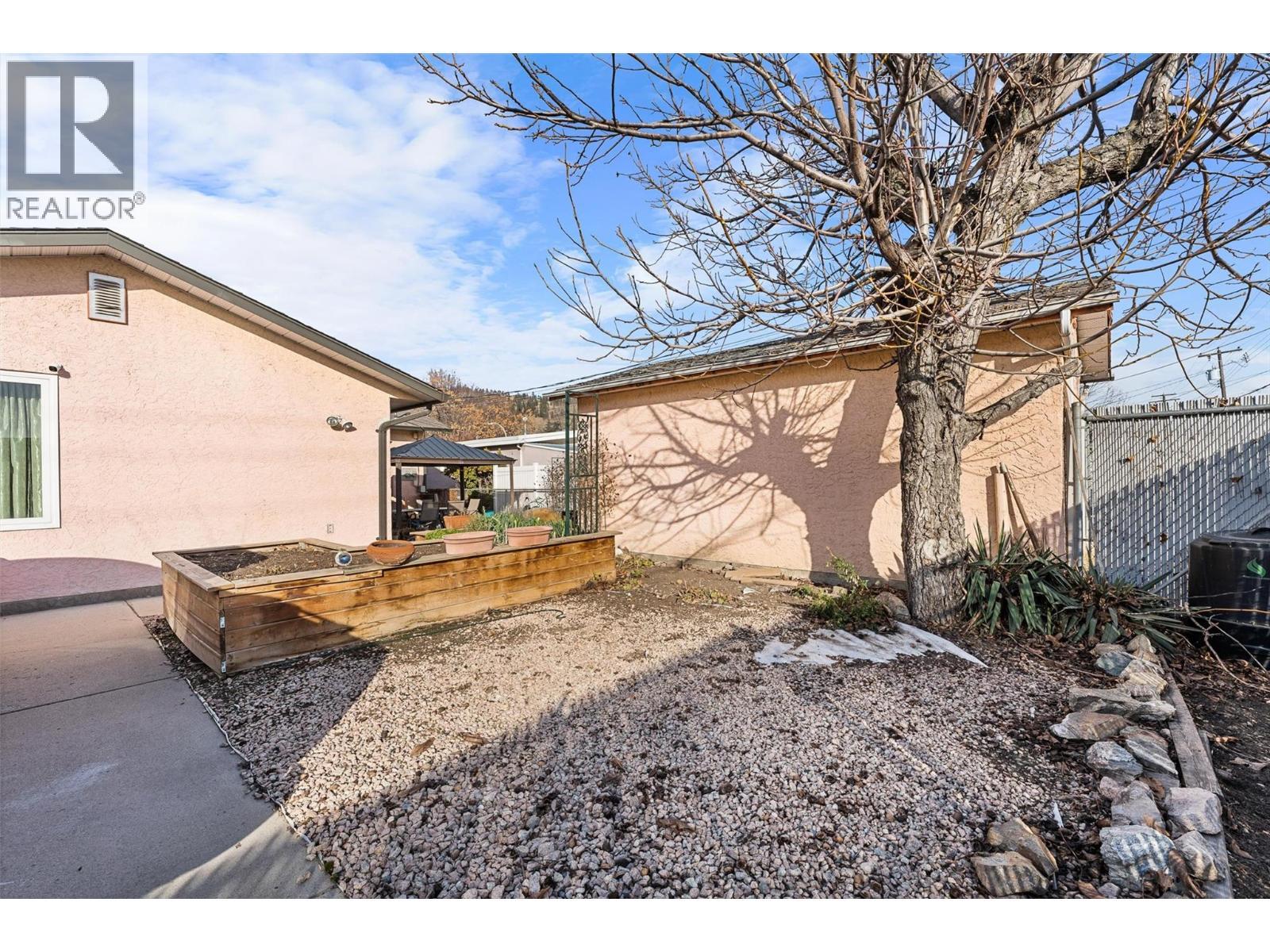 545 Bay Avenue, Kelowna, BC - Outdoor