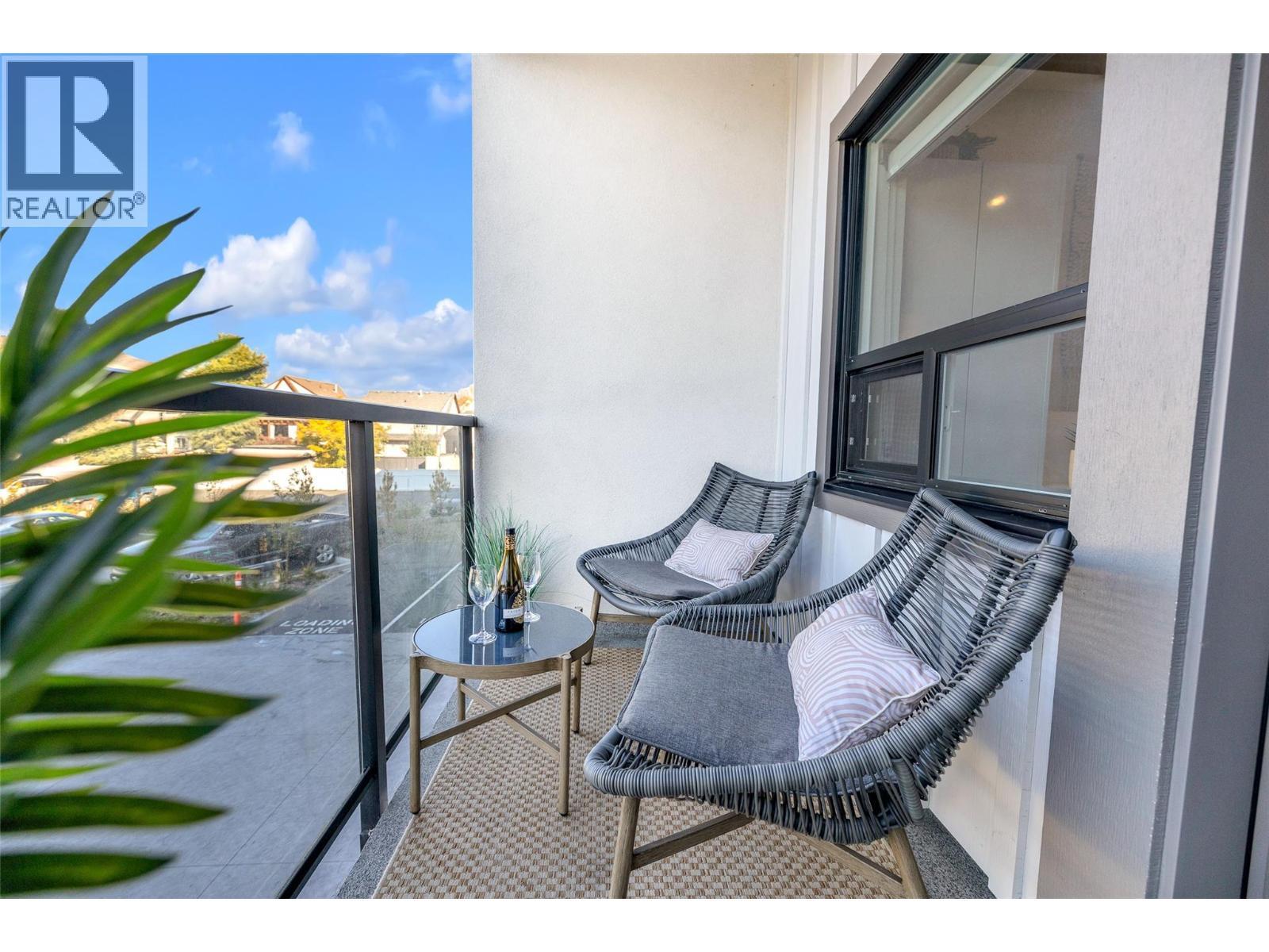 2555 Lakeshore Road Unit# 211, Vernon, BC - Outdoor With Exterior