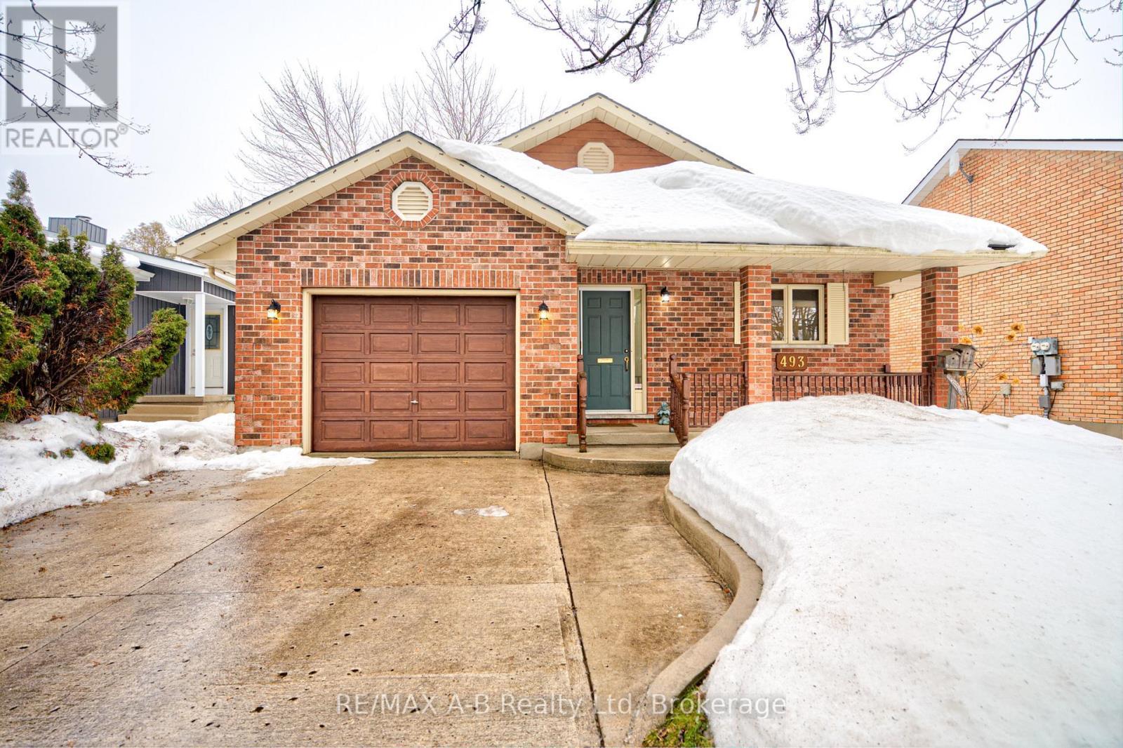 493 Hibernia Street, Stratford, ON - Outdoor