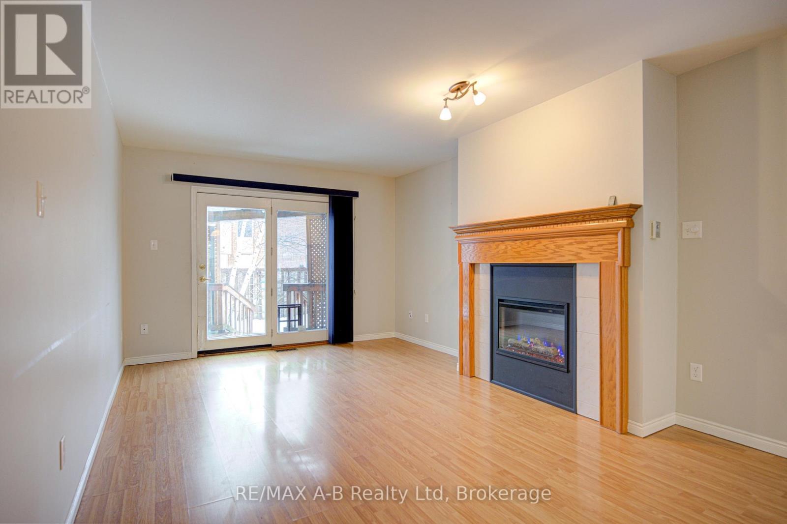 493 Hibernia Street, Stratford, ON - Indoor Photo Showing Living Room With Fireplace