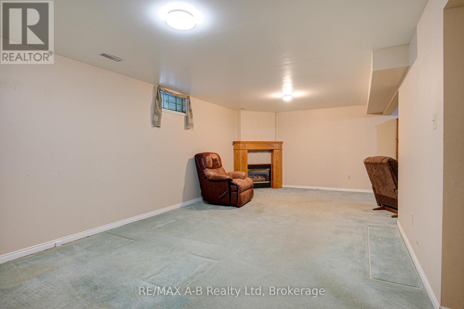 493 Hibernia Street, Stratford, ON - Indoor