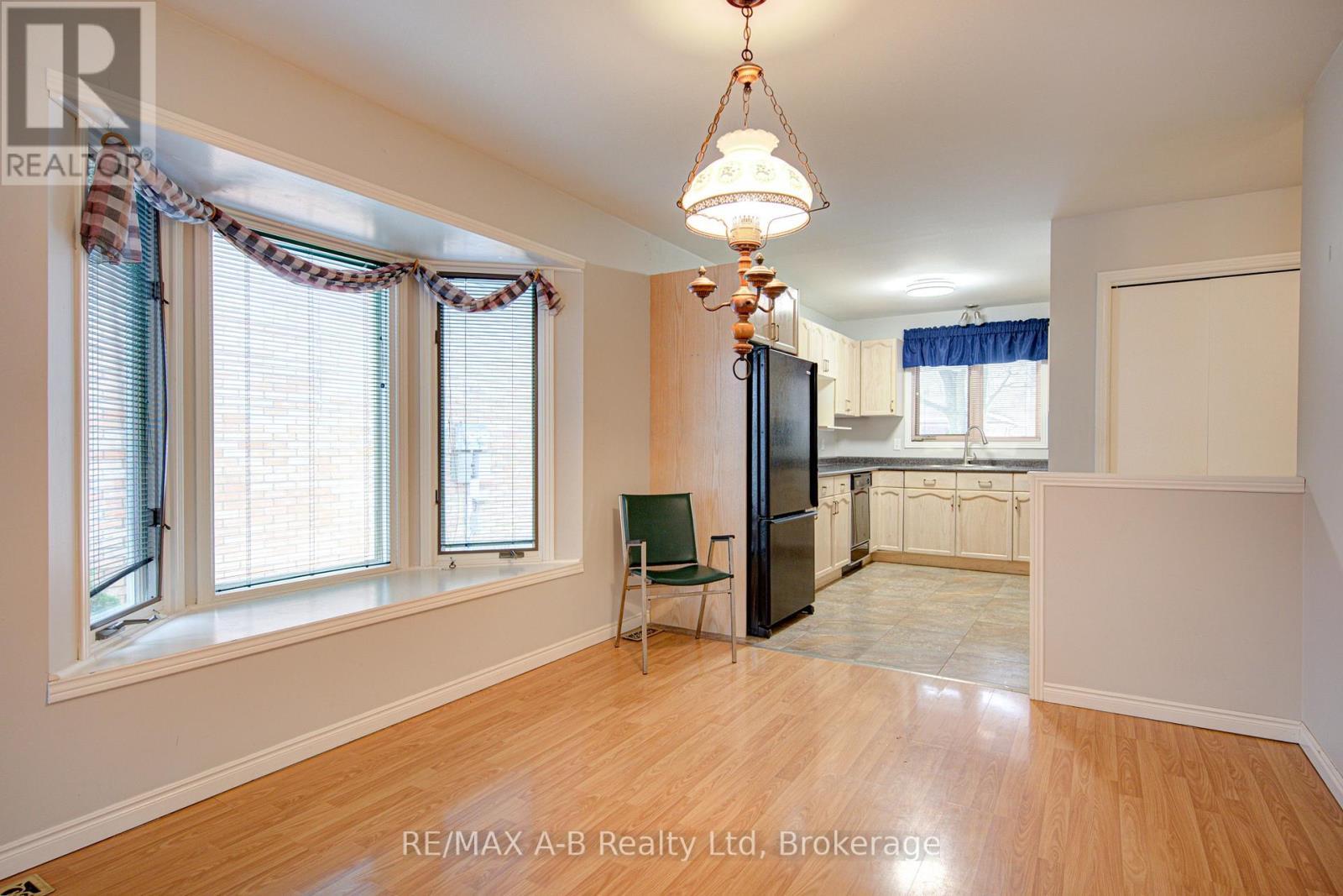 493 Hibernia Street, Stratford, ON - Indoor