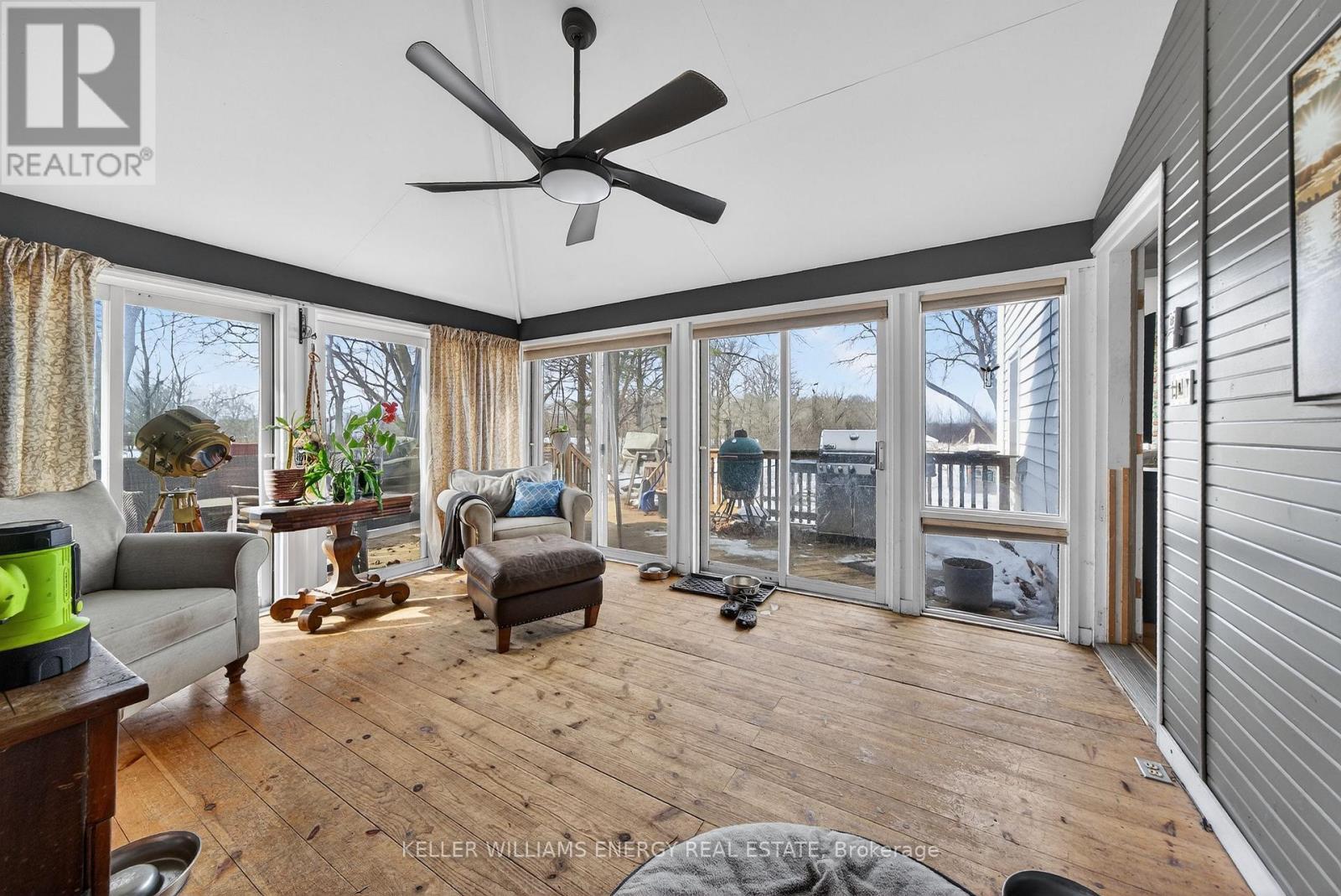 4 season sunroom, connects to dining and family rm - 339 Elmbrook Road, Prince Edward County (Sophiasburg Ward), ON - Indoor