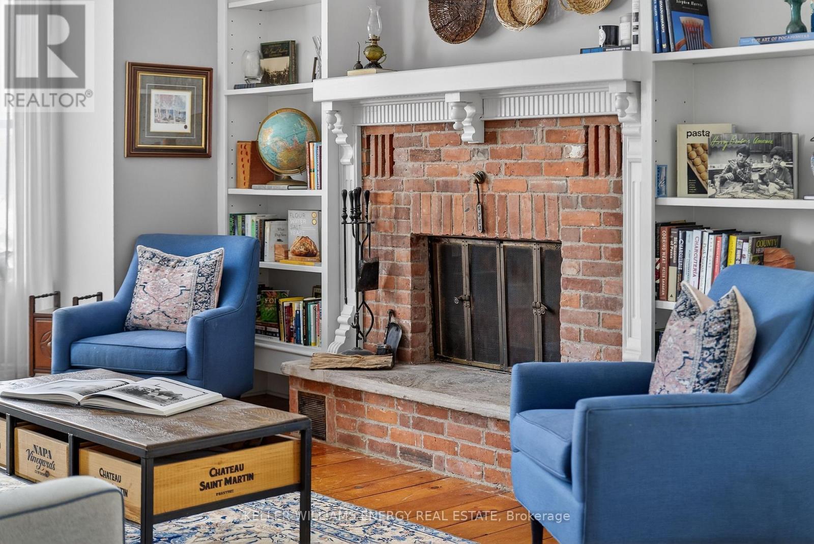 Wood burning fireplace - 339 Elmbrook Road, Prince Edward County (Sophiasburg Ward), ON - Indoor Photo Showing Living Room With Fireplace