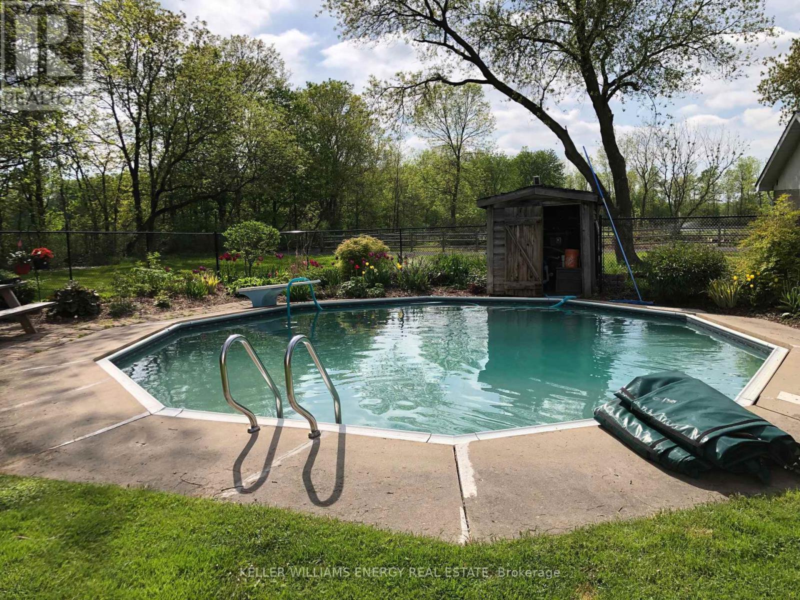 Inground heated pool - 339 Elmbrook Road, Prince Edward County (Sophiasburg Ward), ON - Outdoor With In Ground Pool With Backyard
