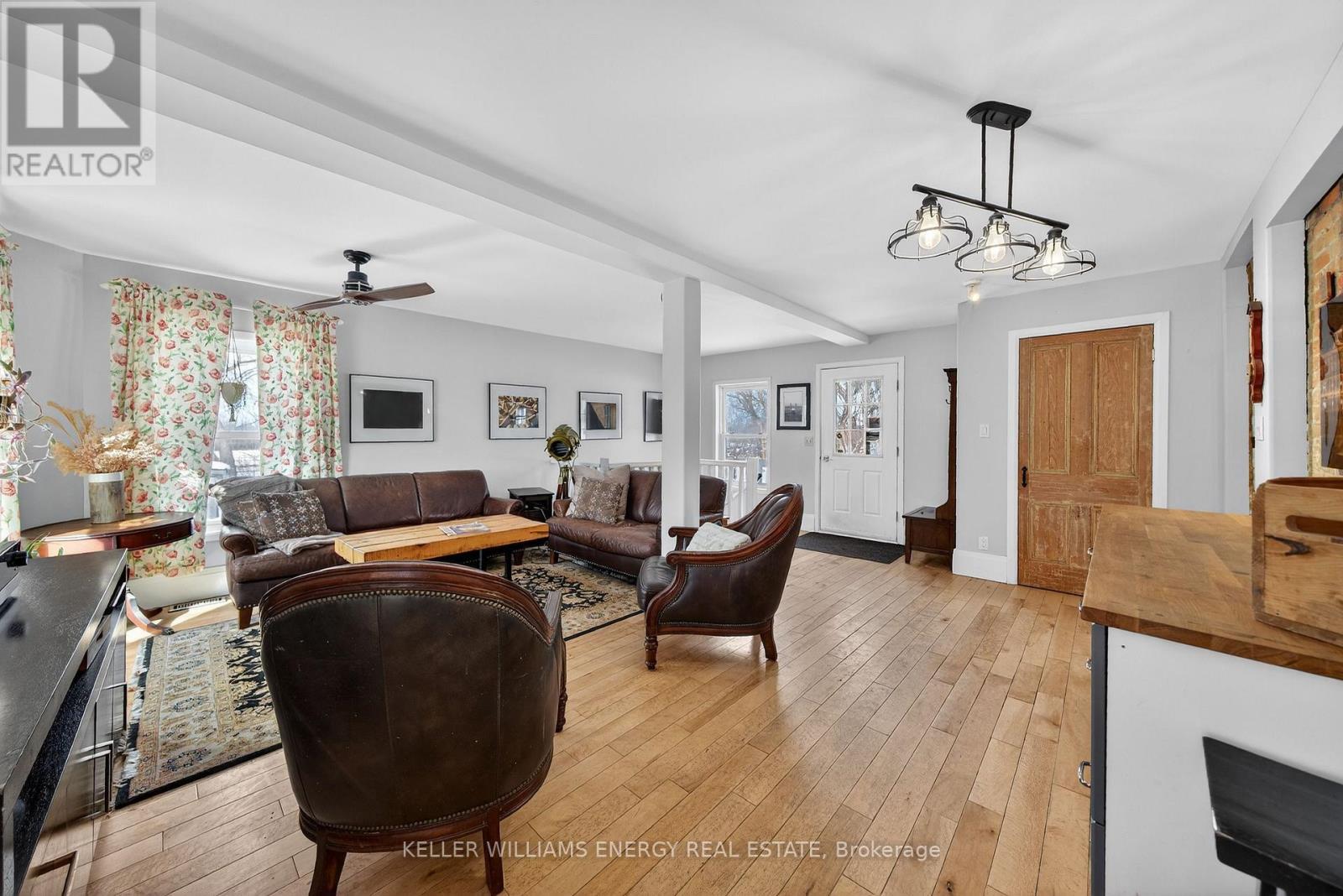 339 Elmbrook Road, Prince Edward County (Sophiasburg Ward), ON - Indoor Photo Showing Other Room