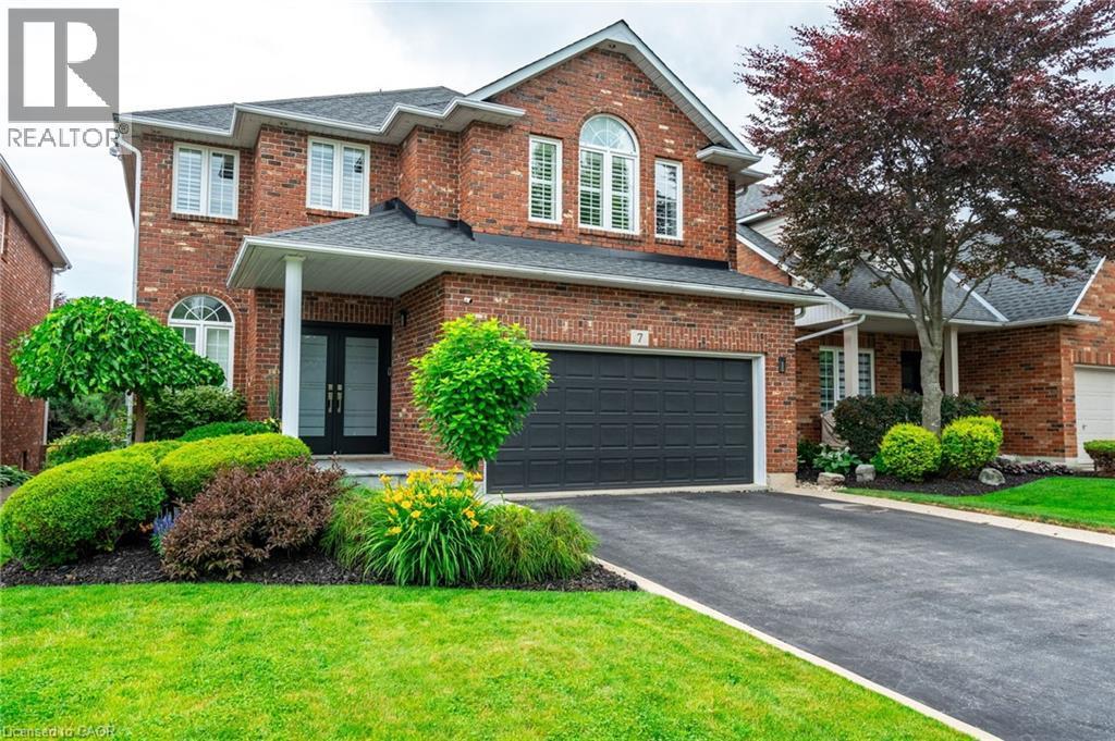 7 Volterra Court, Waterdown, ON - Outdoor With Facade