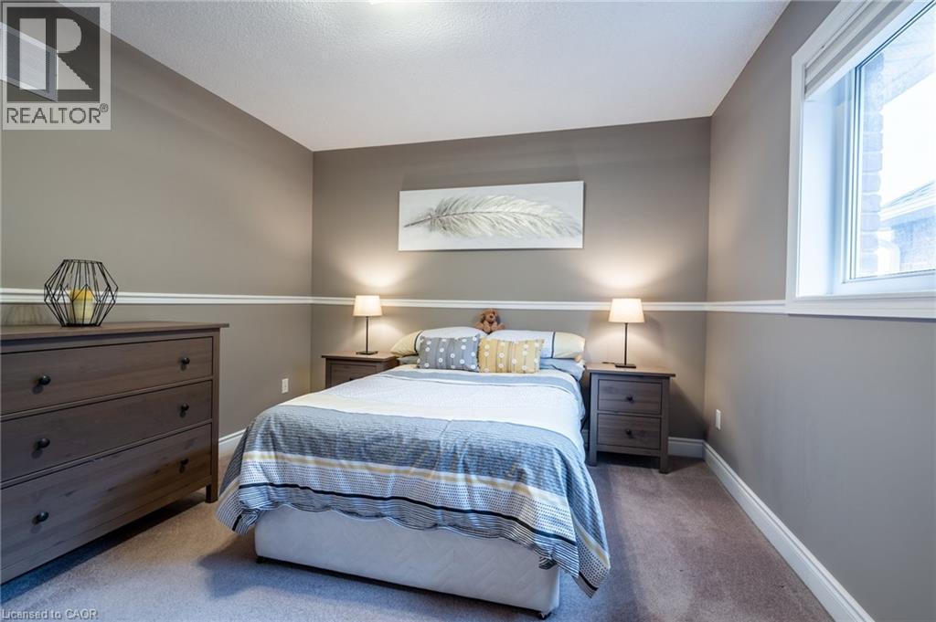 7 Volterra Court, Waterdown, ON - Indoor Photo Showing Bedroom