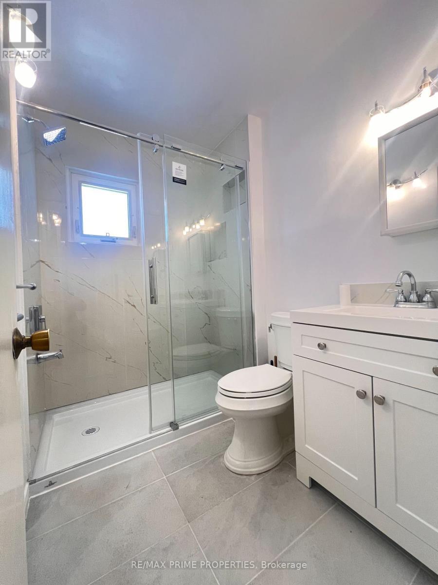 332 Acton Street, Ottawa, ON - Indoor Photo Showing Bathroom