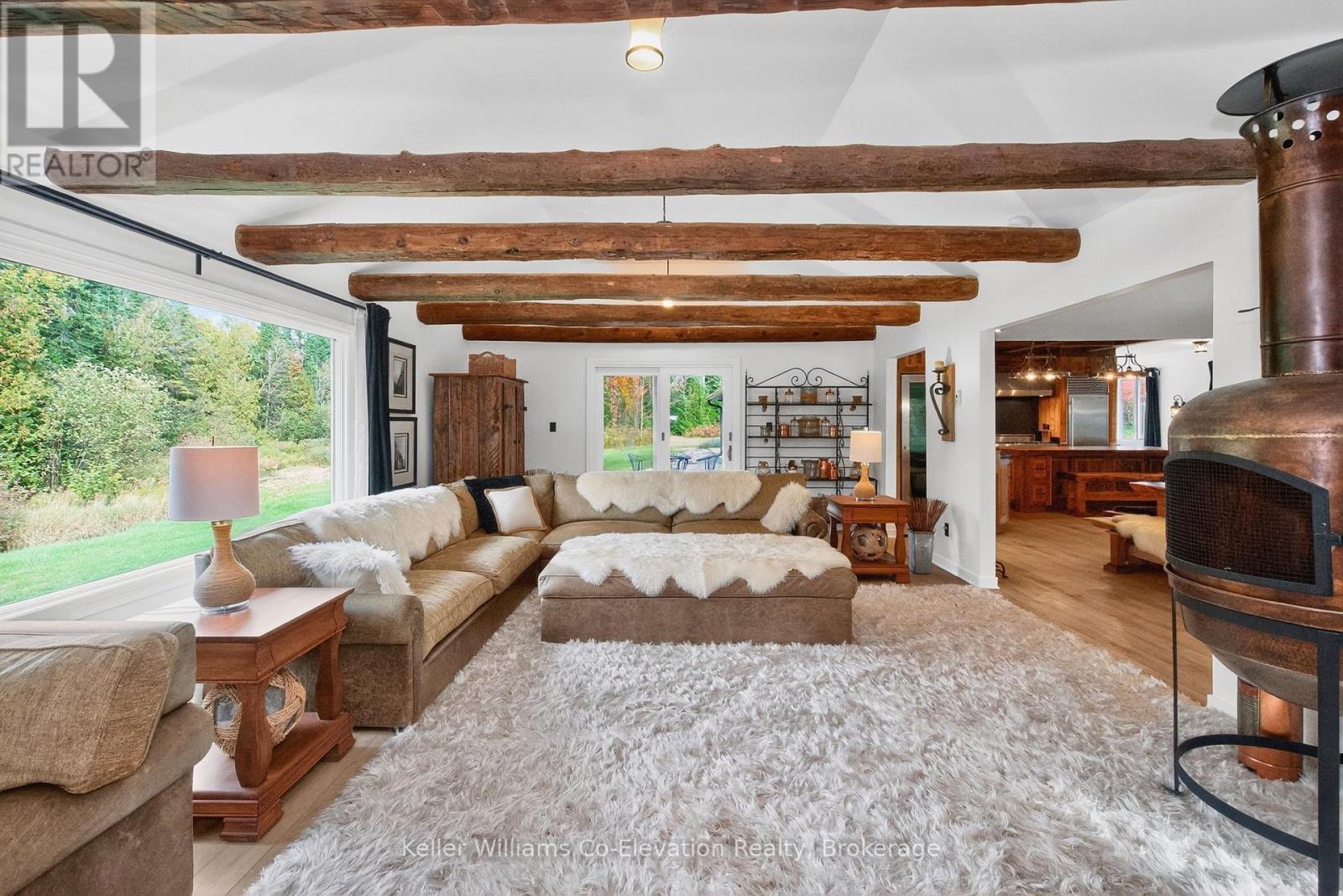 1076 Beaver Lane, Springwater, ON - Indoor