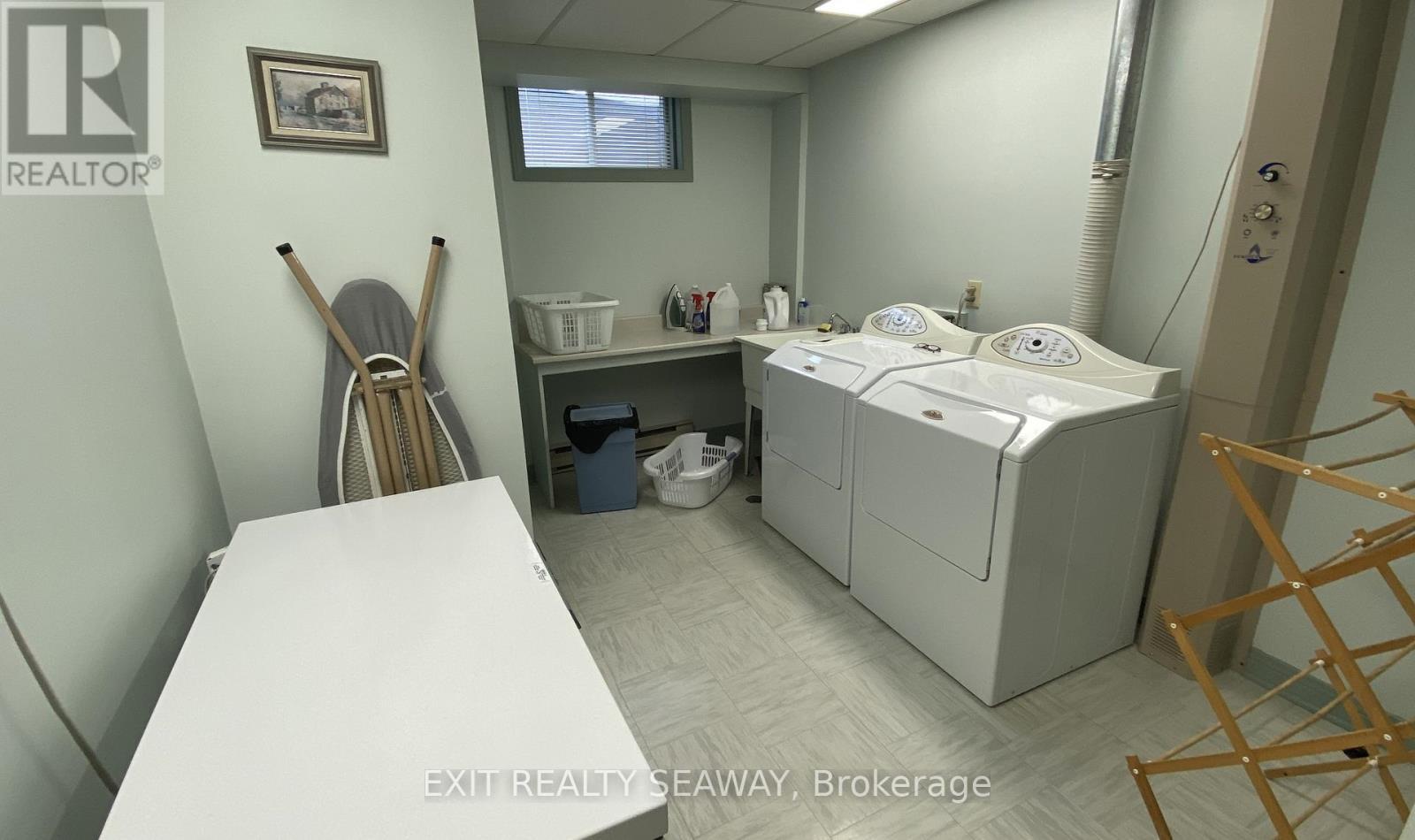 Laundry Room - 1638 Blakely Drive, Cornwall, ON - Indoor Photo Showing Laundry Room