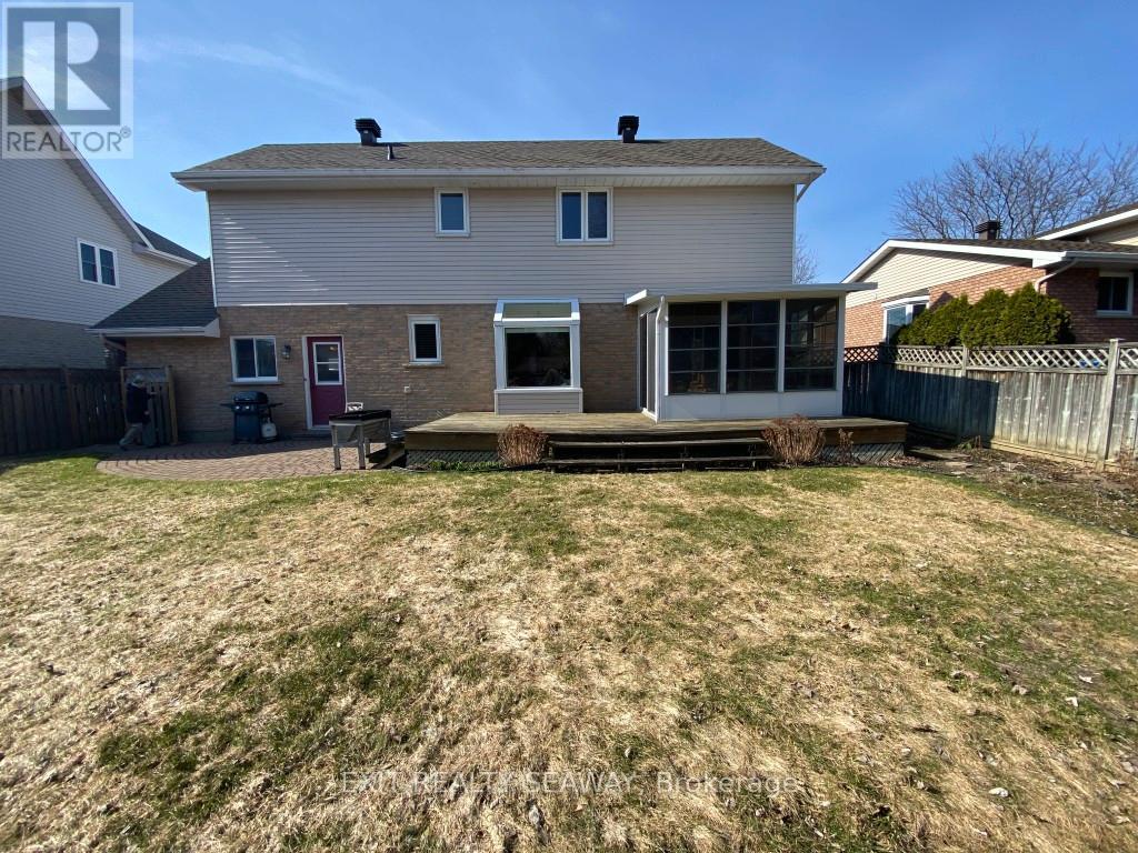 1638 Blakely Drive, Cornwall, ON - Outdoor With Deck Patio Veranda