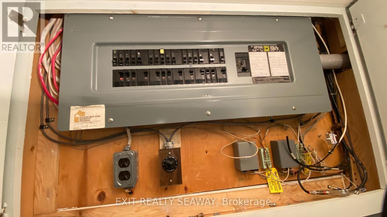 Electrical - 1638 Blakely Drive, Cornwall, ON - Indoor Photo Showing Other Room