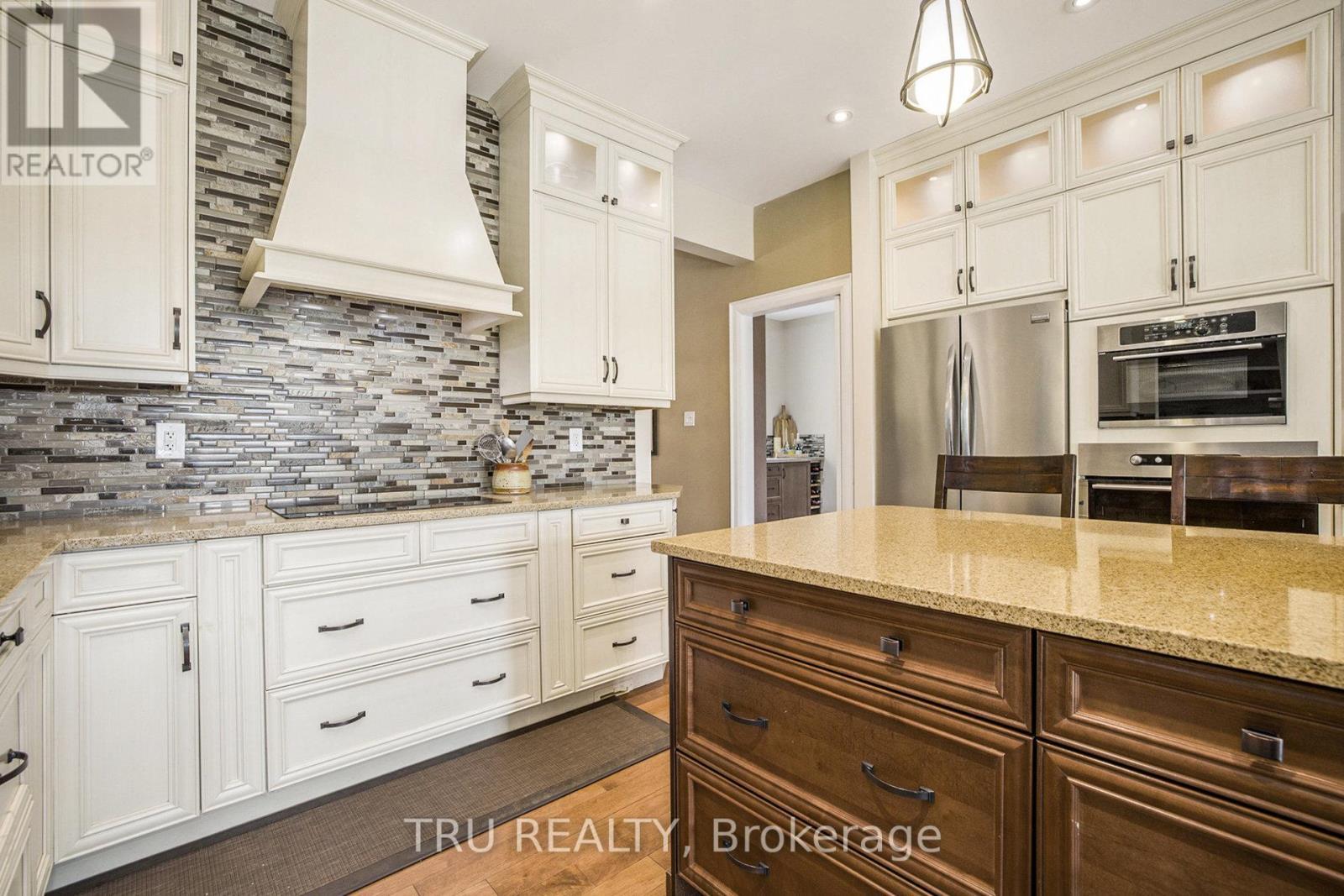 Kitchen - 2465 Marchurst Road, Ottawa, ON - Indoor Photo Showing Kitchen With Upgraded Kitchen