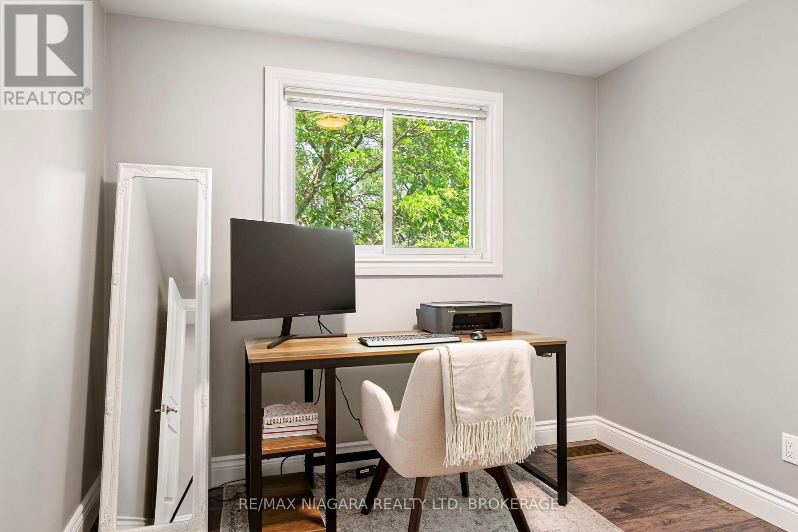 3rd Bedroom/Office - 1 Bardadyn Court, St. Catharines (Lakeport), ON - Indoor Photo Showing Office