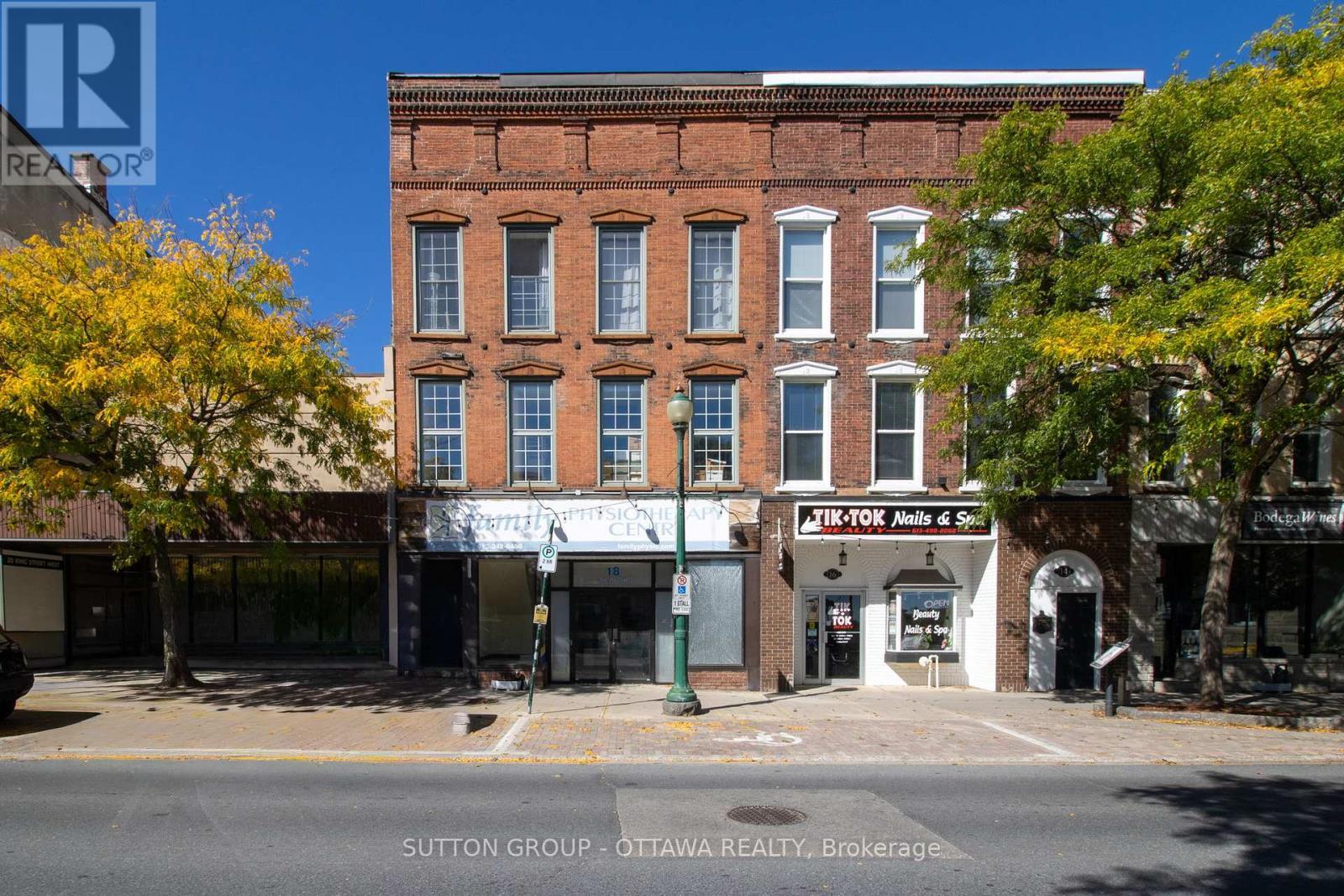 18 King Street W, Brockville, ON