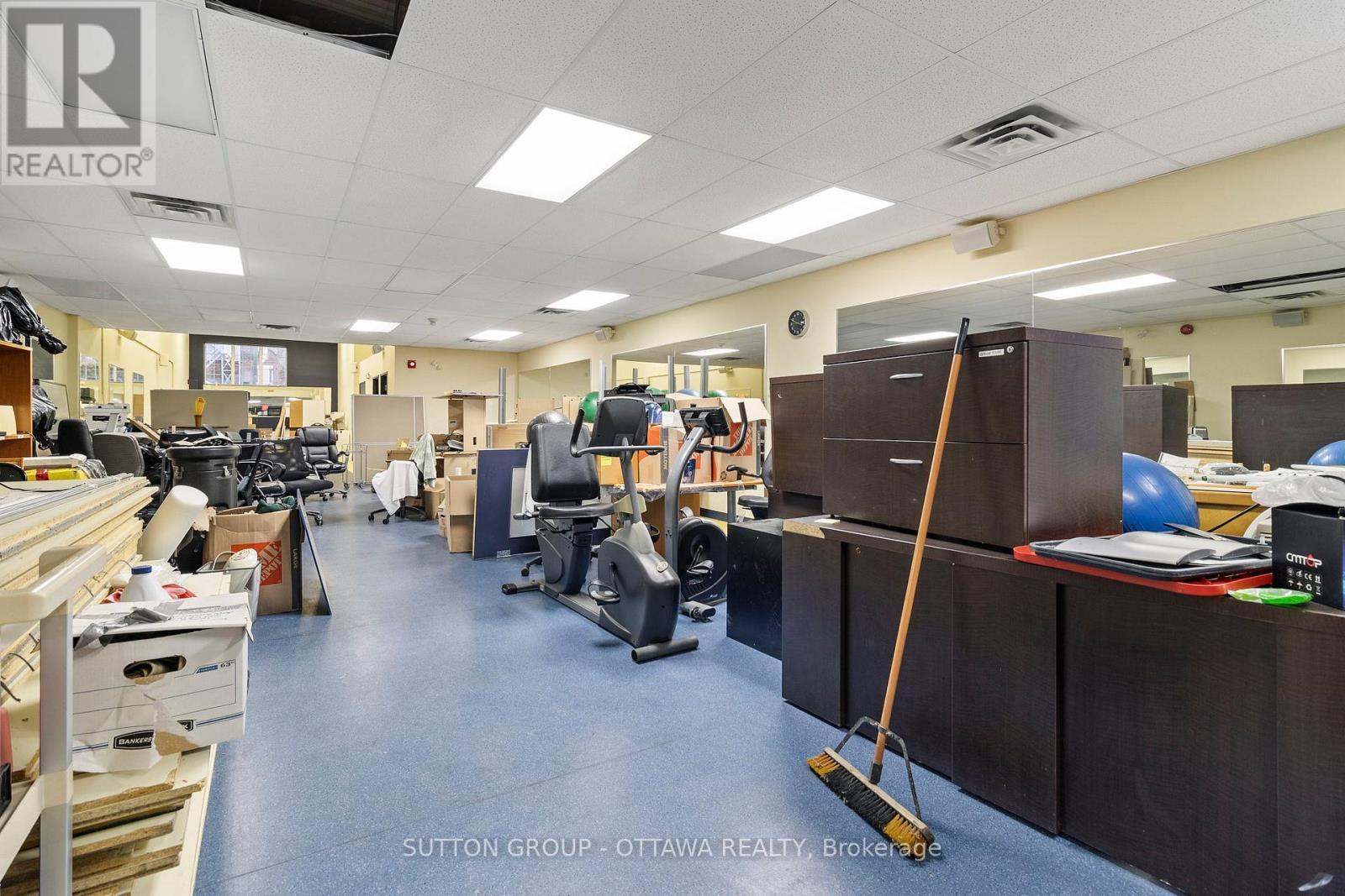 18 King Street W, Brockville, ON