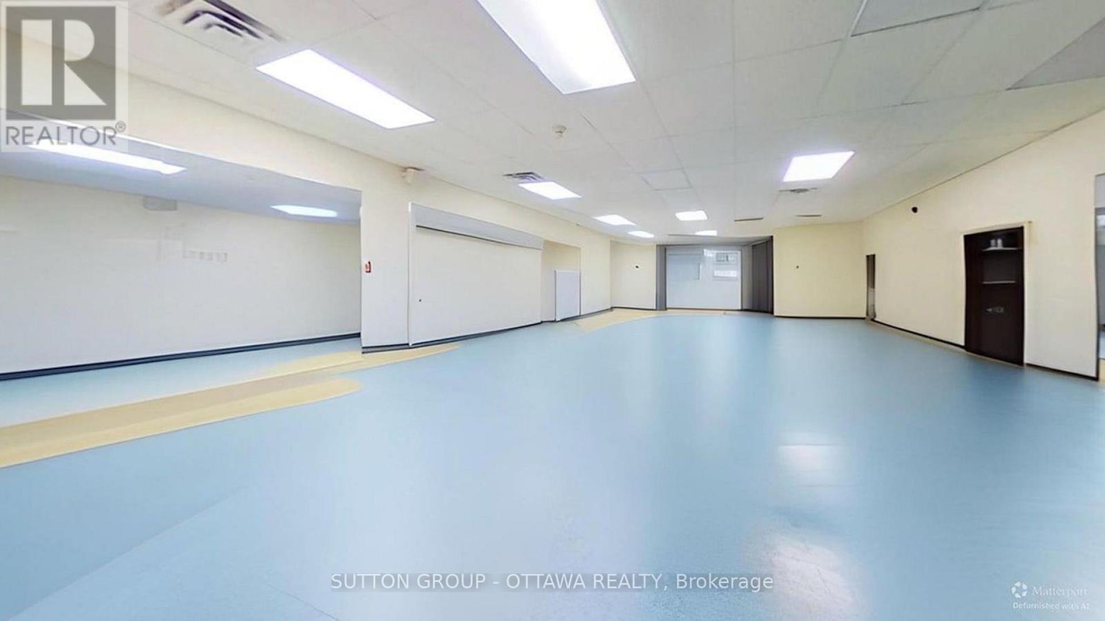 18 King Street W, Brockville, ON