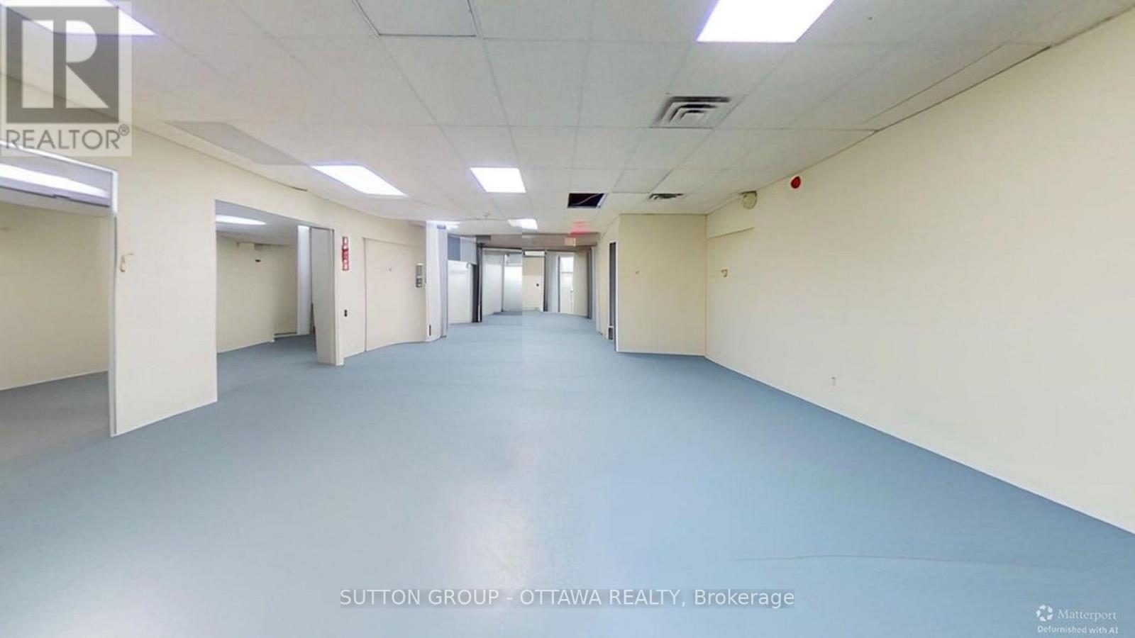 18 King Street W, Brockville, ON