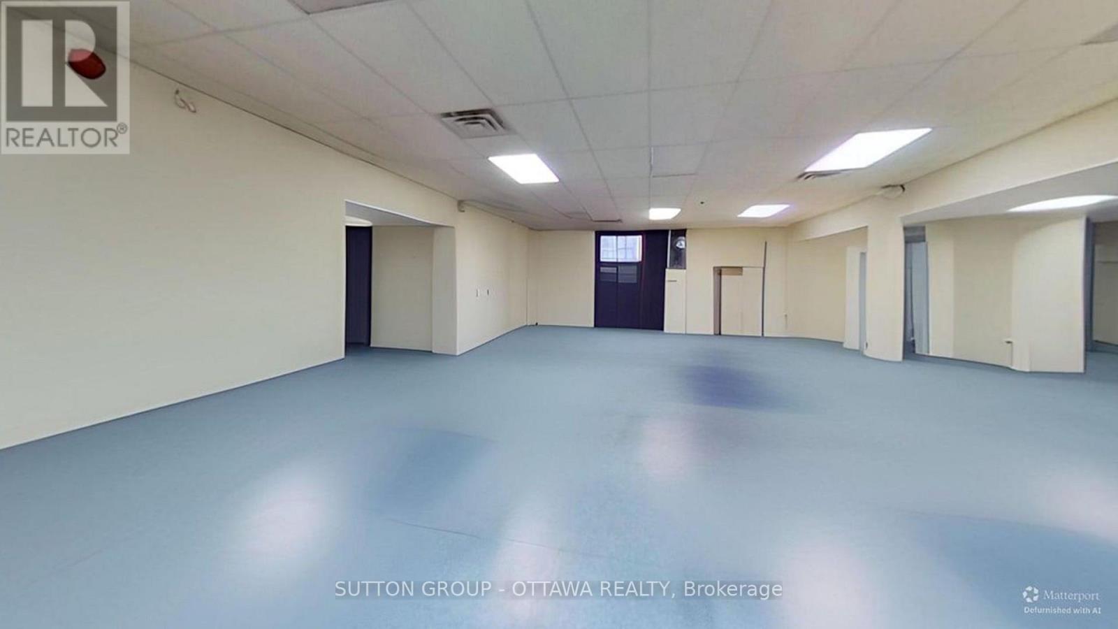 18 King Street W, Brockville, ON