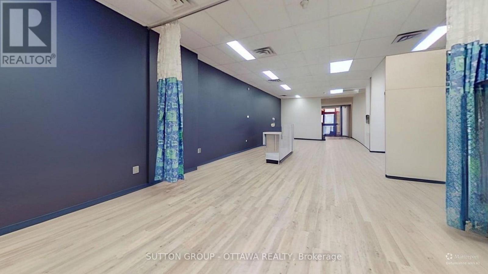 18 King Street W, Brockville, ON