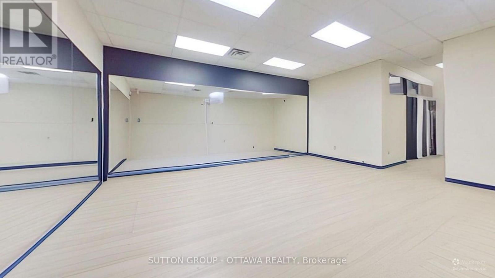 18 King Street W, Brockville, ON